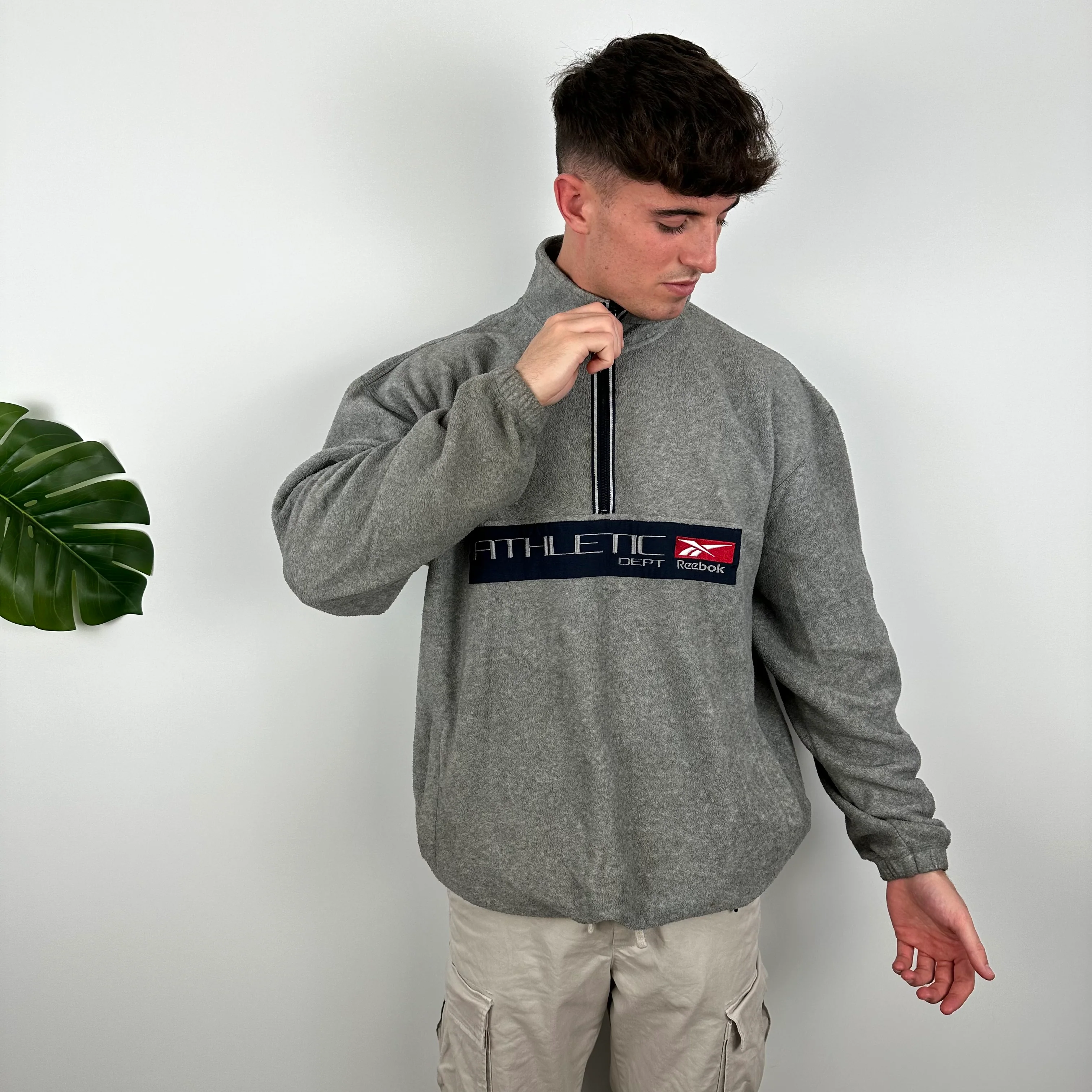Reebok Grey Embroidered Spell Out Fleece Quarter Zip Sweatshirt (M) - Image 4