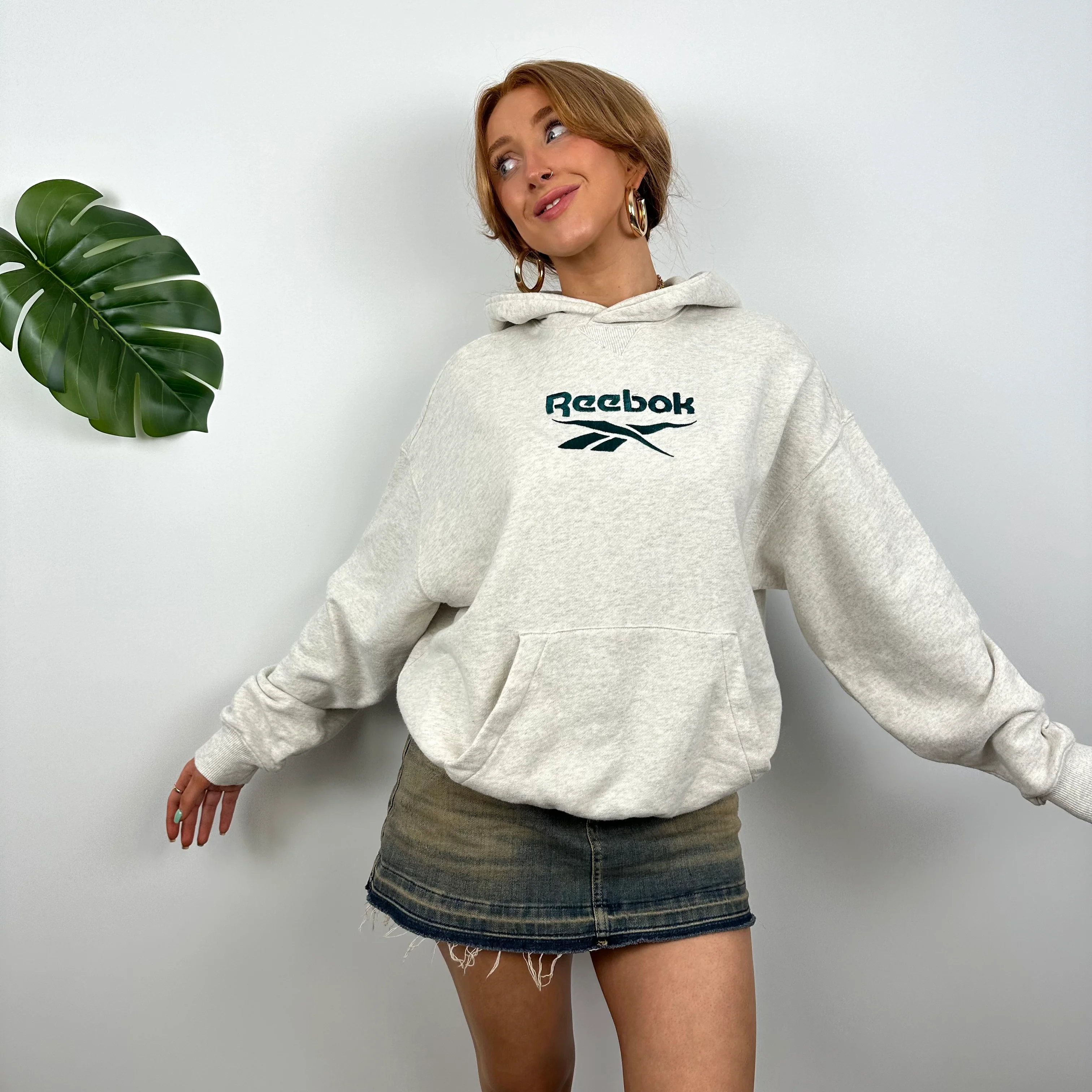 Reebok Grey Embroidered Spell Out Hoodie (M) - Image 3