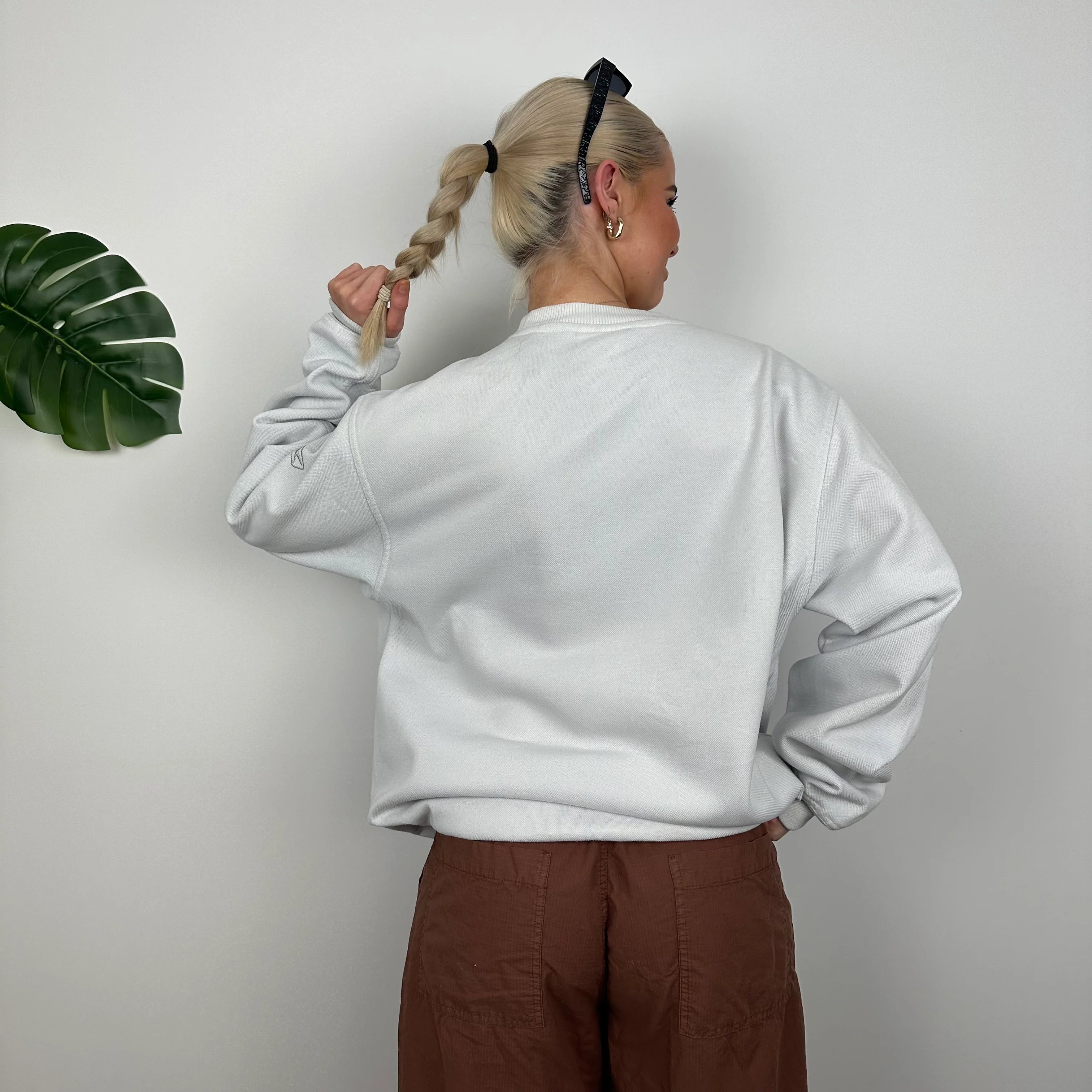 Reebok White And Silver Embroidered Spell Out Sweatshirt (M) - Image 4