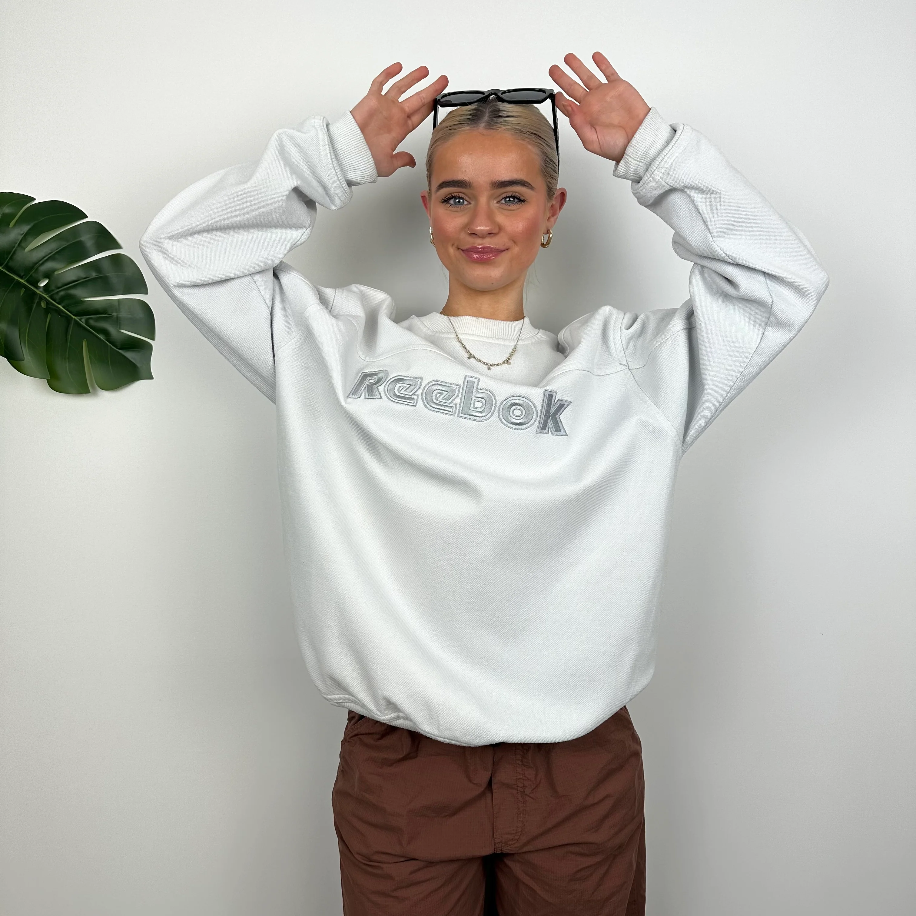 Reebok White And Silver Embroidered Spell Out Sweatshirt (M) - Image 5