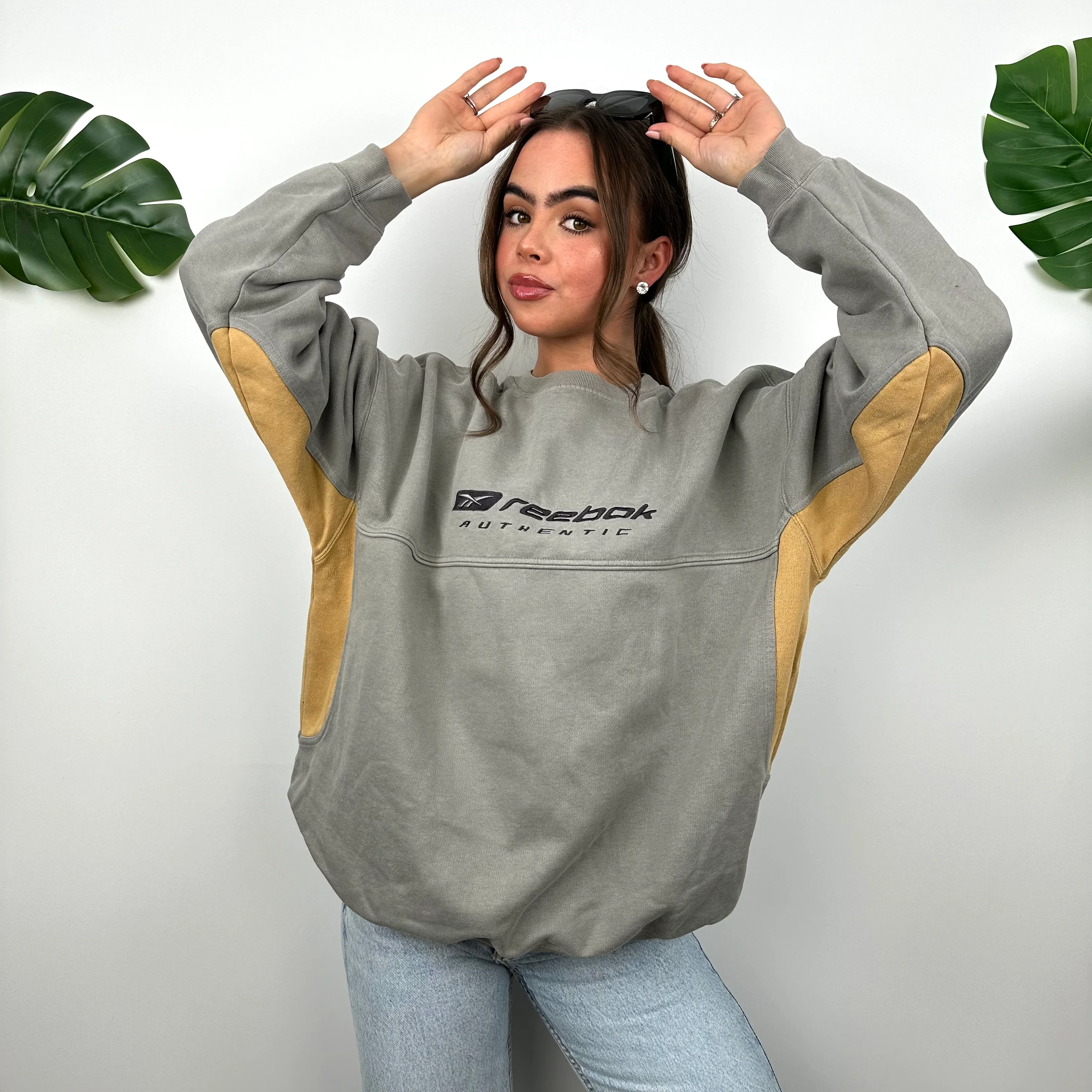 Reebok Grey Embroidered Spell Out Sweatshirt (M) - Image 7
