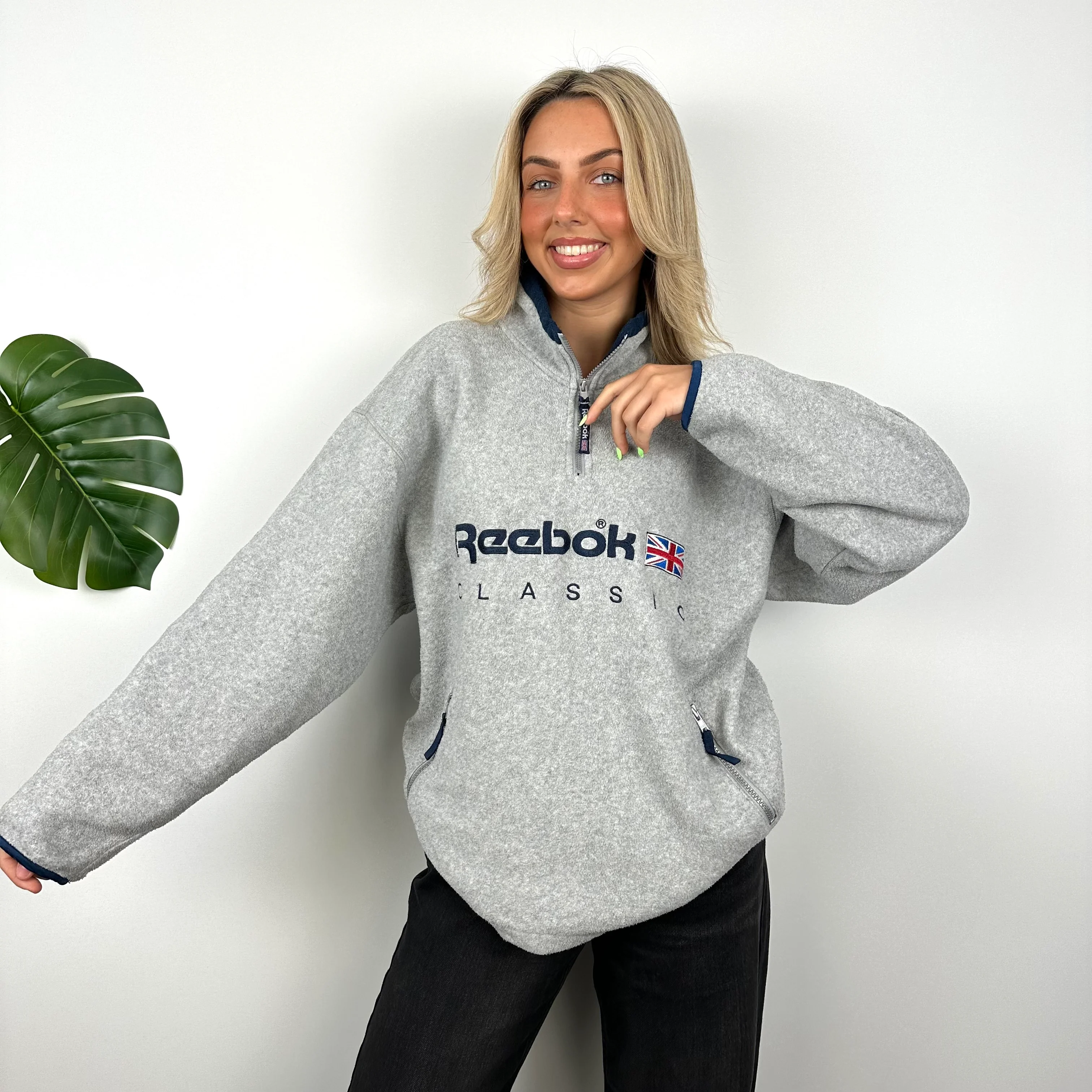 Reebok Grey Embroidered Spell Out Teddy Bear Fleece Quarter Zip Sweatshirt (L)