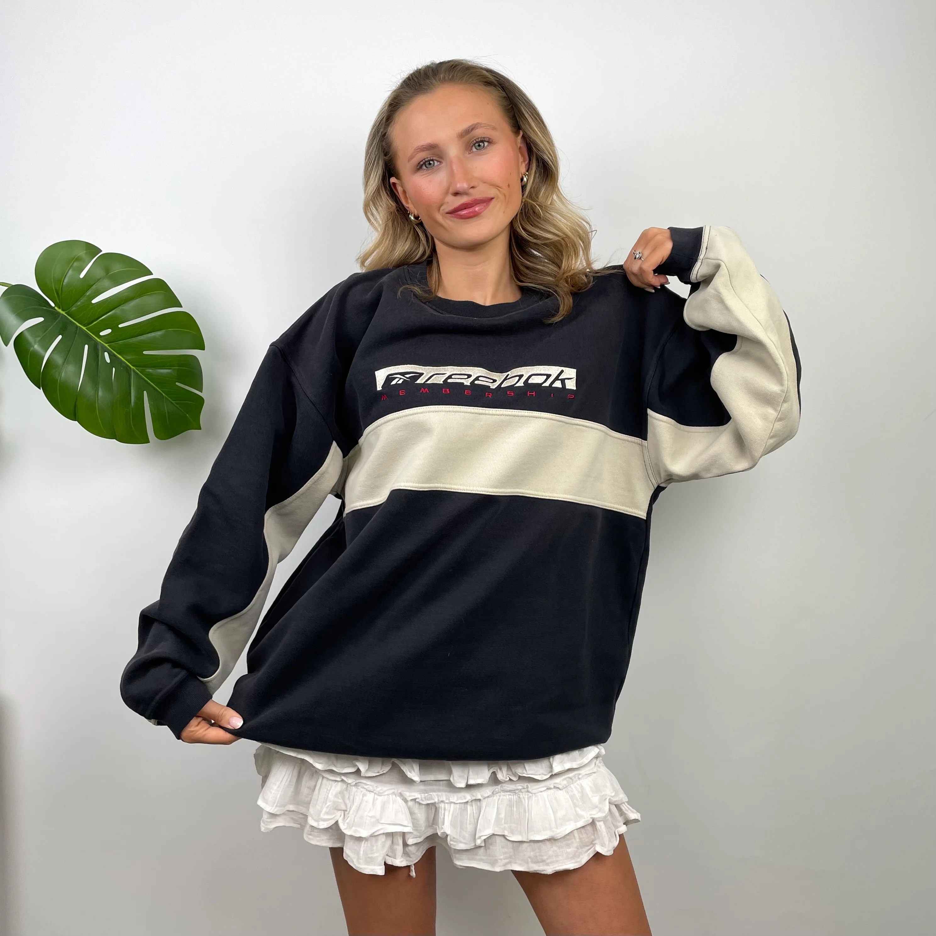 Reebok Membership RARE Black and Cream Embroidered Spell Out Sweatshirt (L)