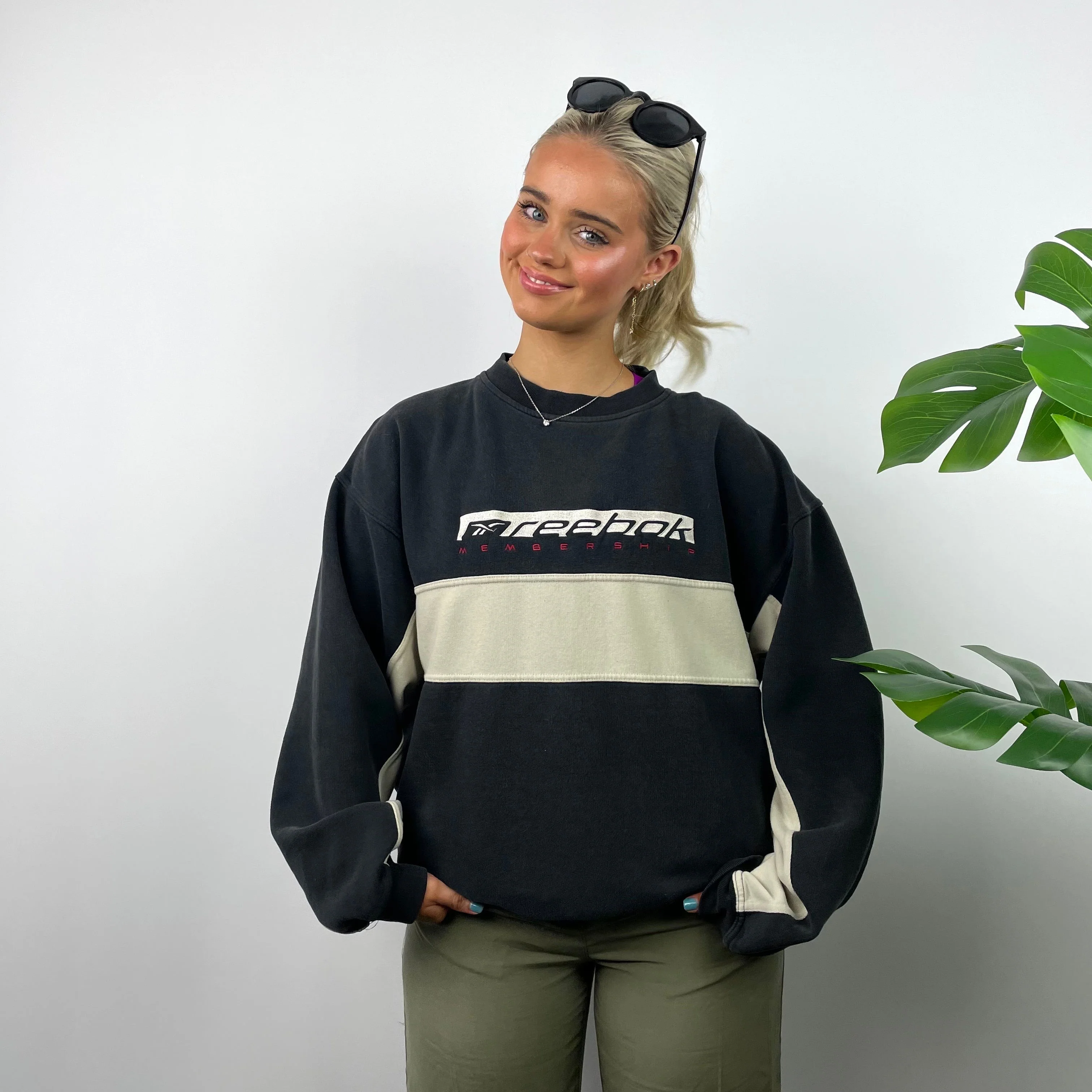 Reebok Membership RARE Black and Cream Embroidered Spell Out Sweatshirt (L) - Image 8