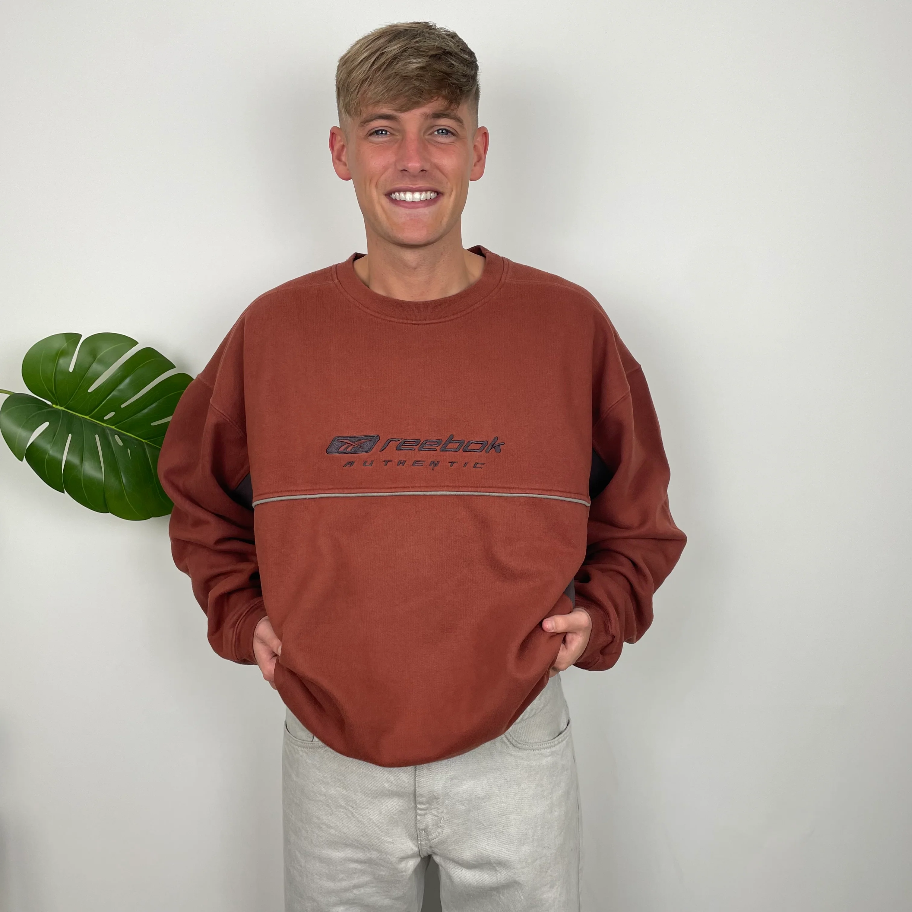 Reebok RARE Burnt Sienna Brown Embroidered Spell Out Sweatshirt (XL) - Image 7