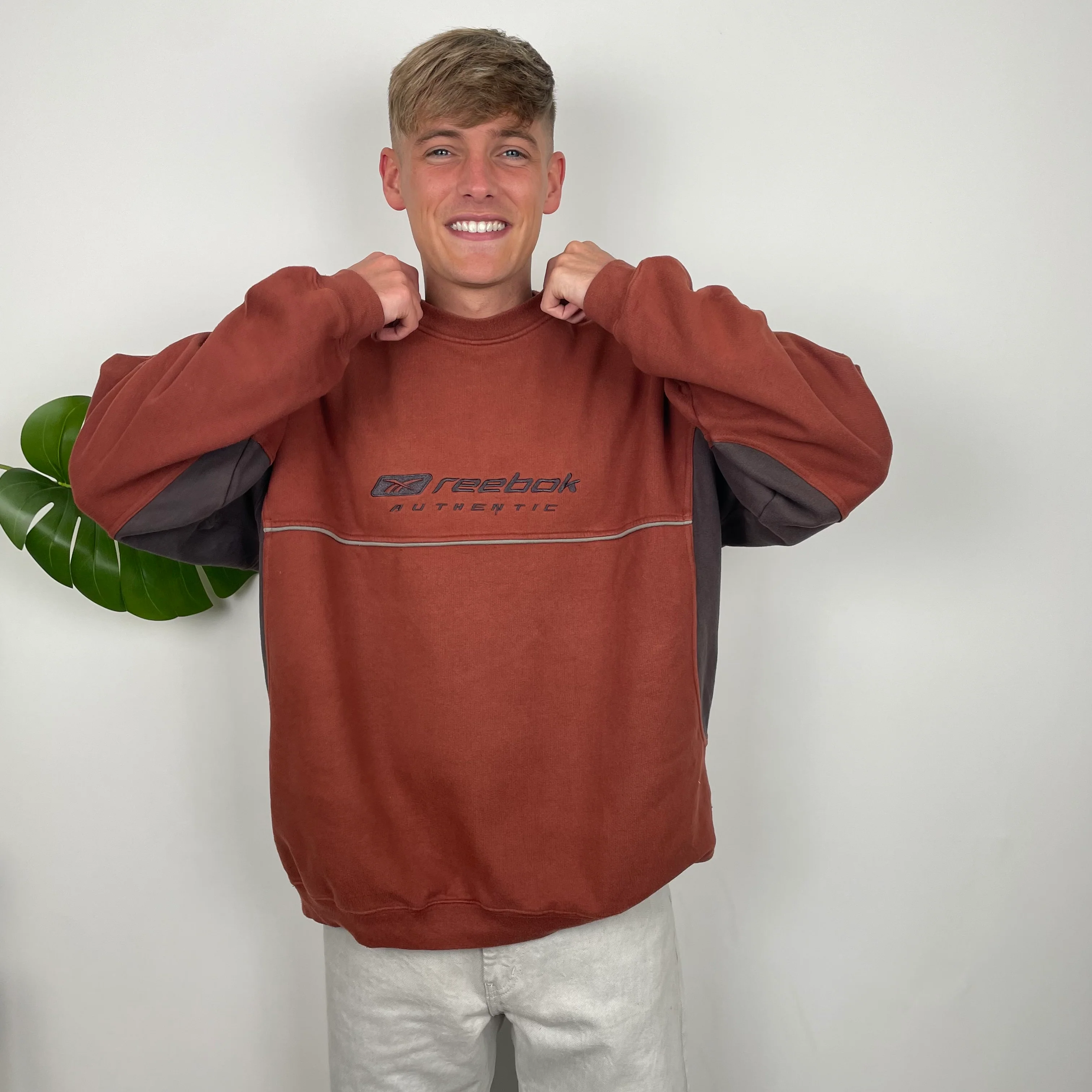 Reebok RARE Burnt Sienna Brown Embroidered Spell Out Sweatshirt (XL) - Image 8