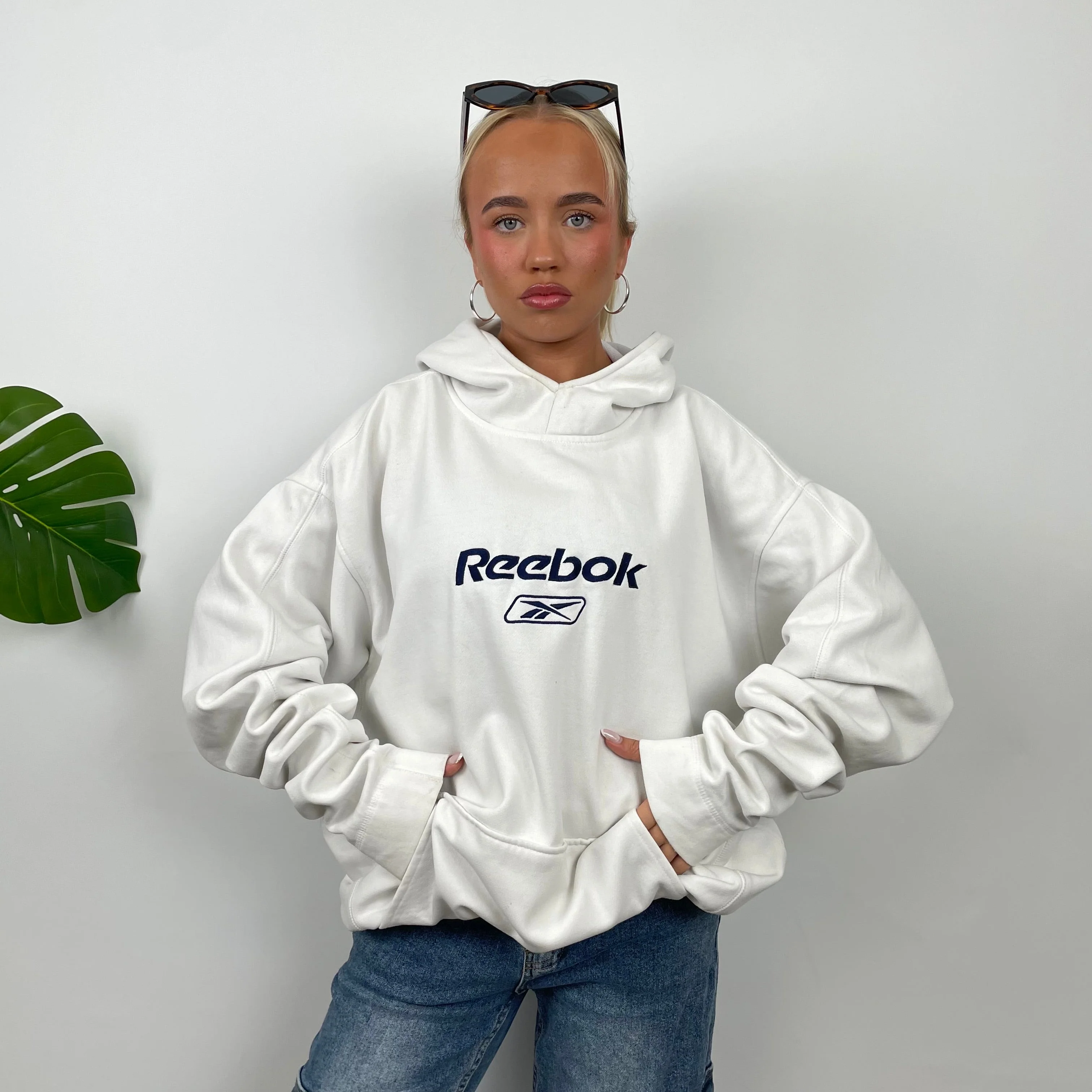 Reebok White Embroidered Spell Out Hoodie (3XL) - Image 2