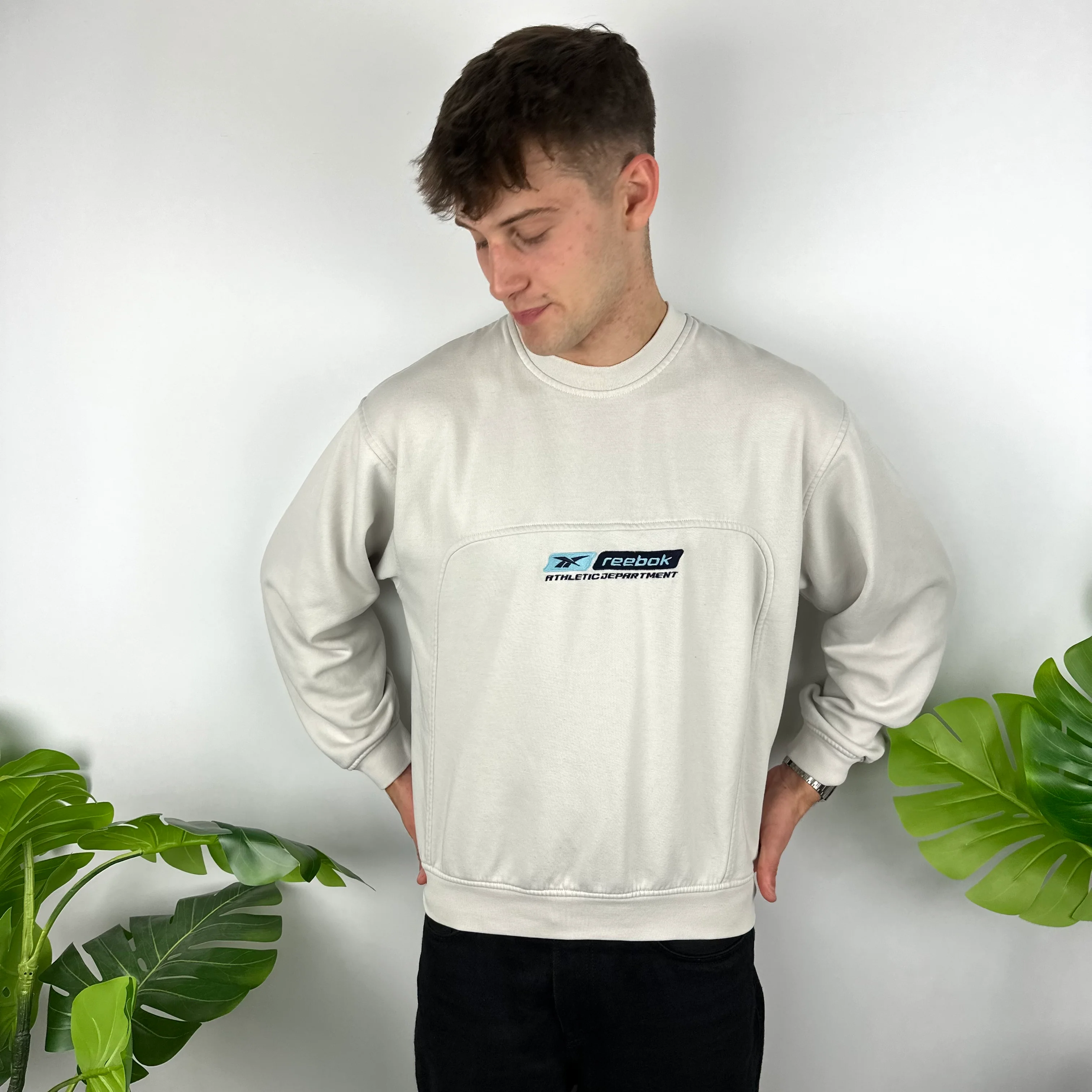 Reebok White Embroidered Spell Out Sweatshirt (M) - Image 6