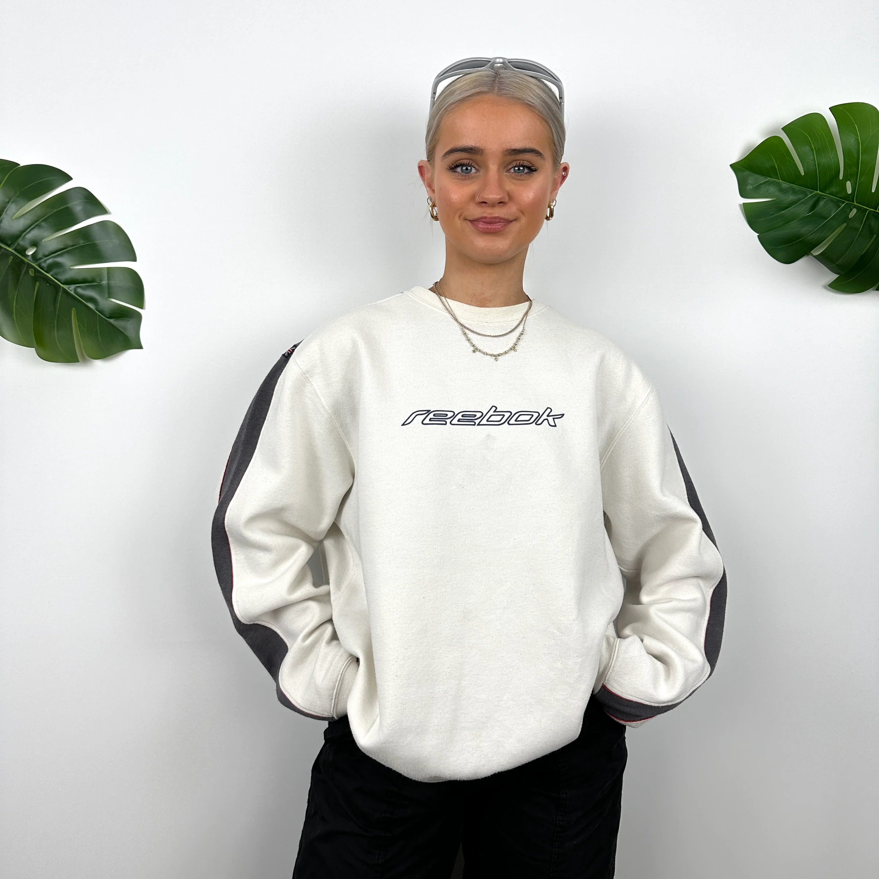 Reebok White Spell Out Sweatshirt (M) - Image 3