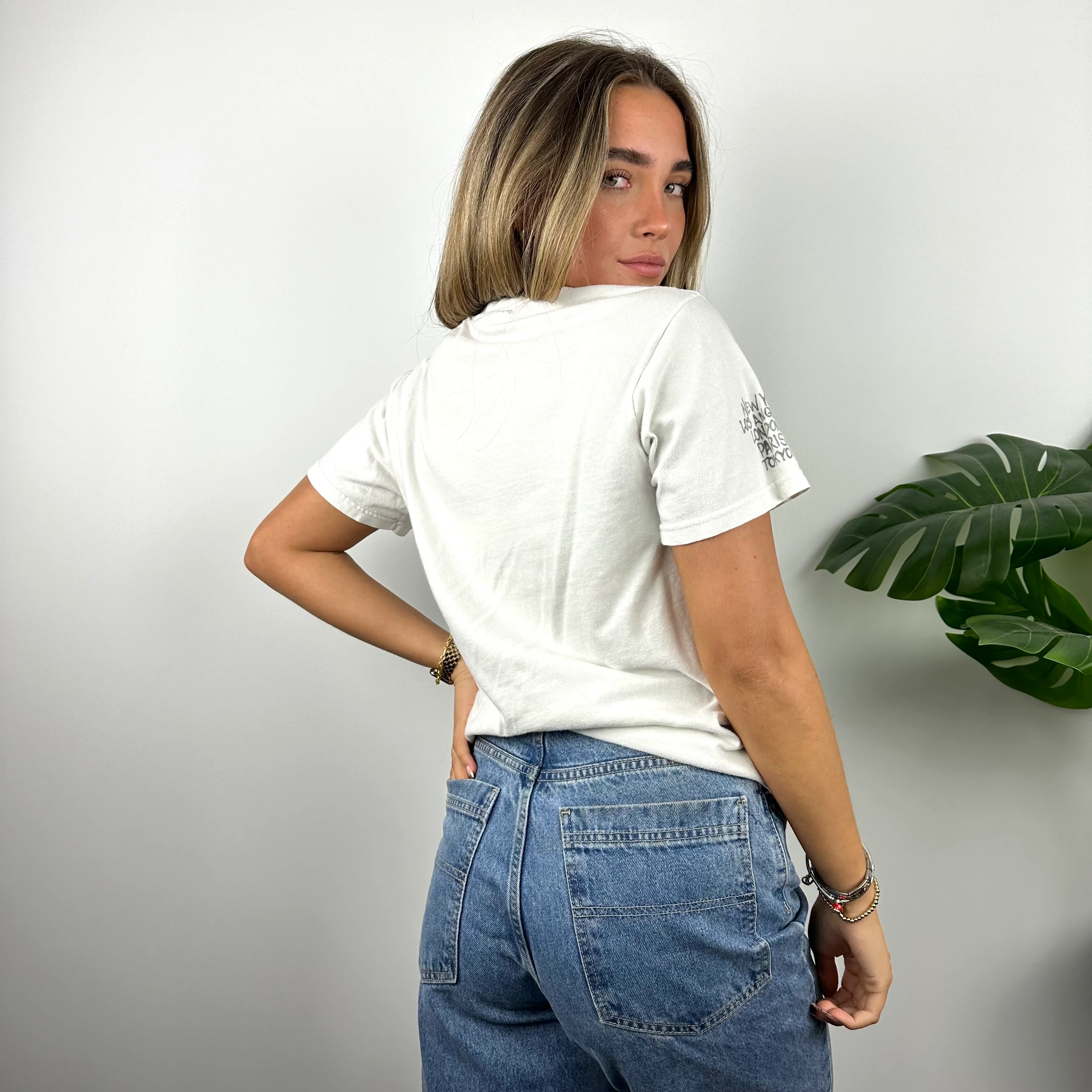 Stussy International RARE White Spell Out T Shirt (S) - Image 4
