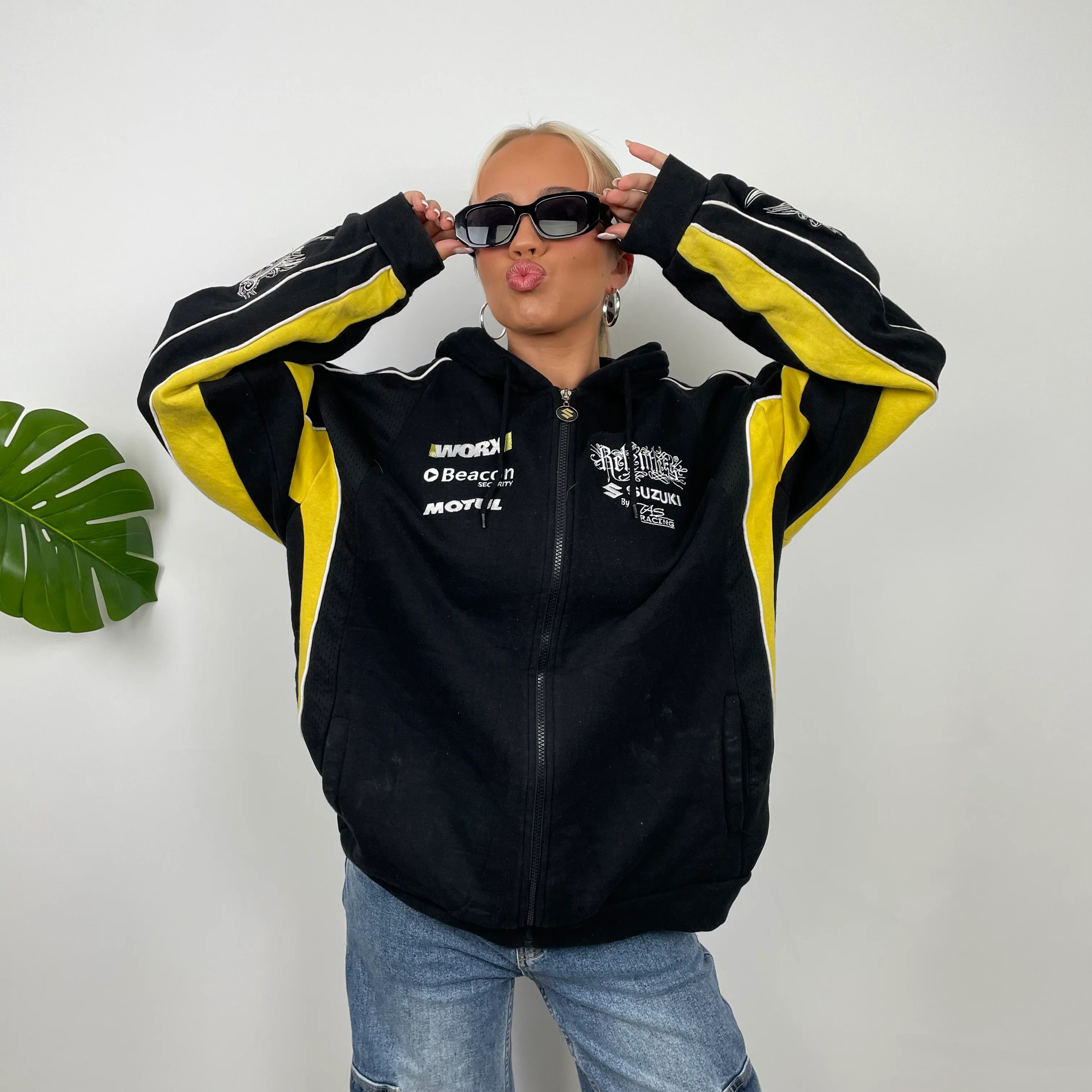 Suzuki Racing Black Embroidered Teddy Bear Fleece Zip Up Jacket (XL) - Image 4