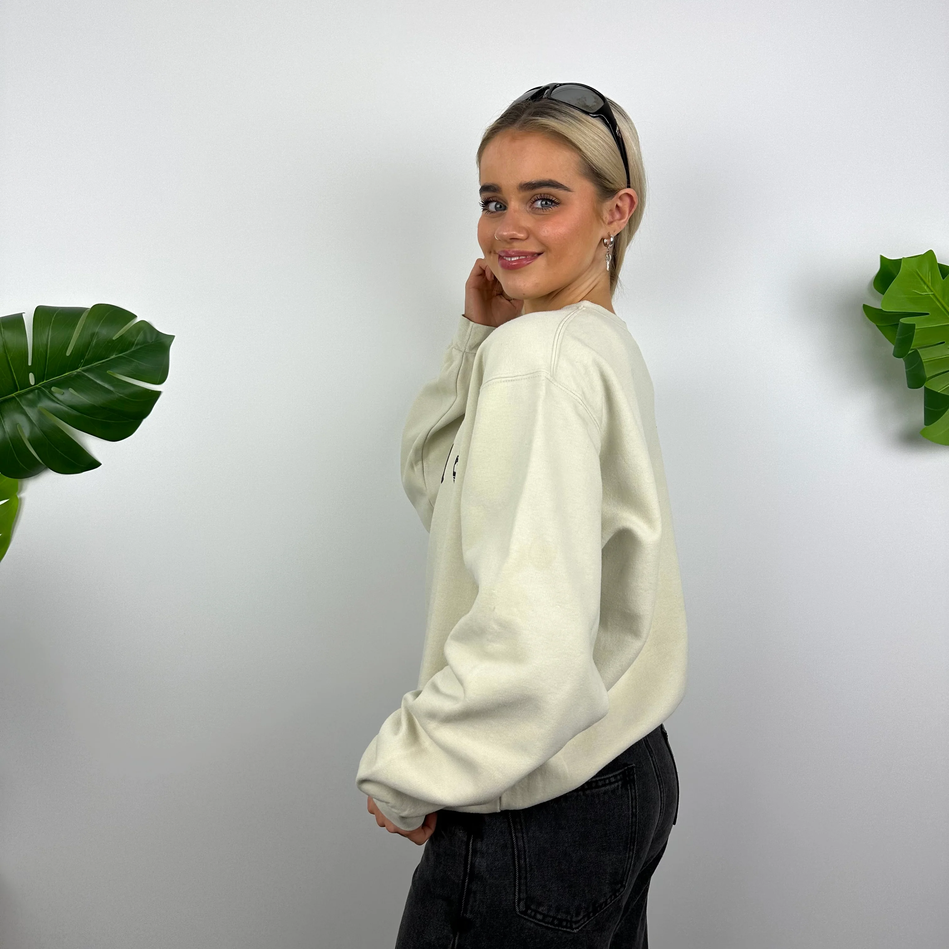 Timberland Cream Embroidered Spell Out Sweatshirt (M) - Image 4