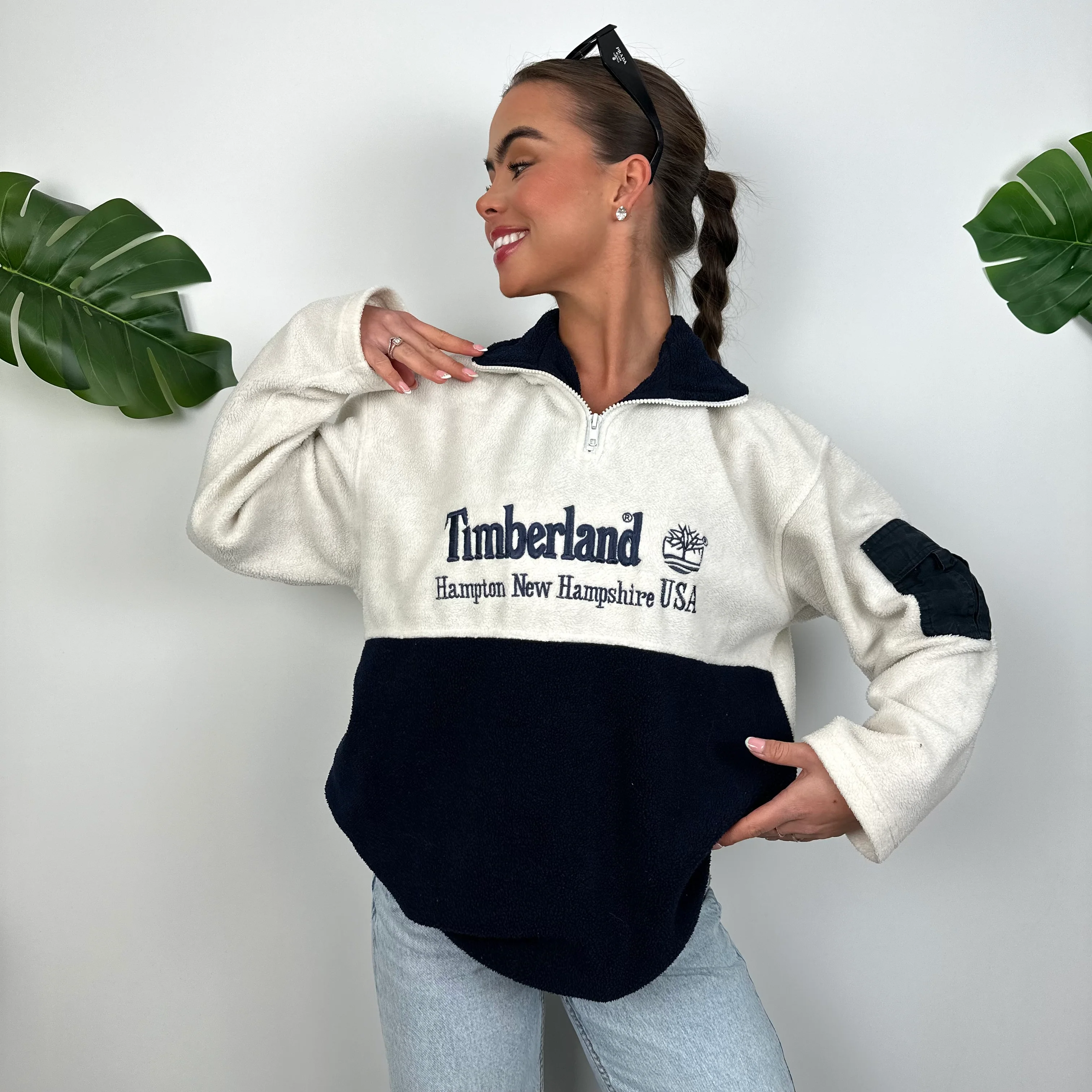 Timberland White & Navy Embroidered Spell Out Teddy Bear Fleece Quarter Zip Sweatshirt (M) - Image 3