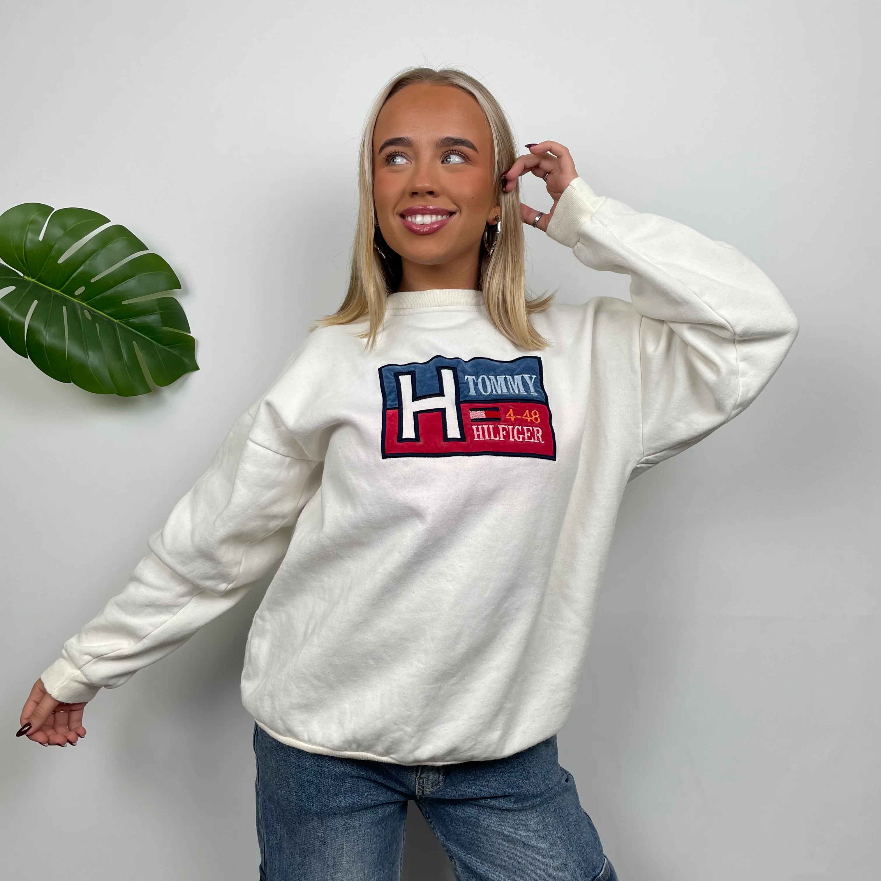 Tommy Hilfiger RARE Cream Embroidered Spell Out Sweatshirt - Image 3