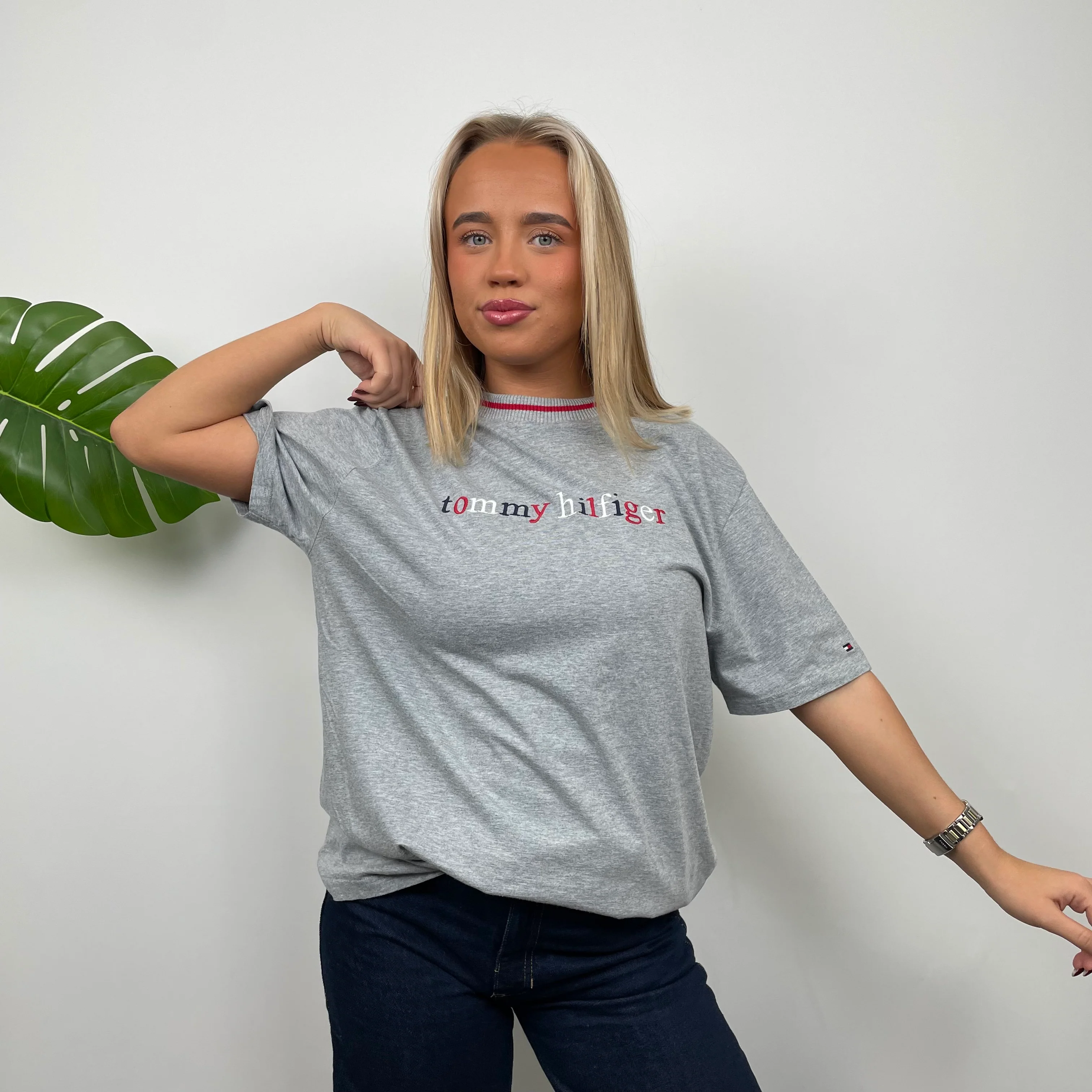 Tommy Hilfiger RARE Grey Embroidered Logo T Shirt (M) - Image 3