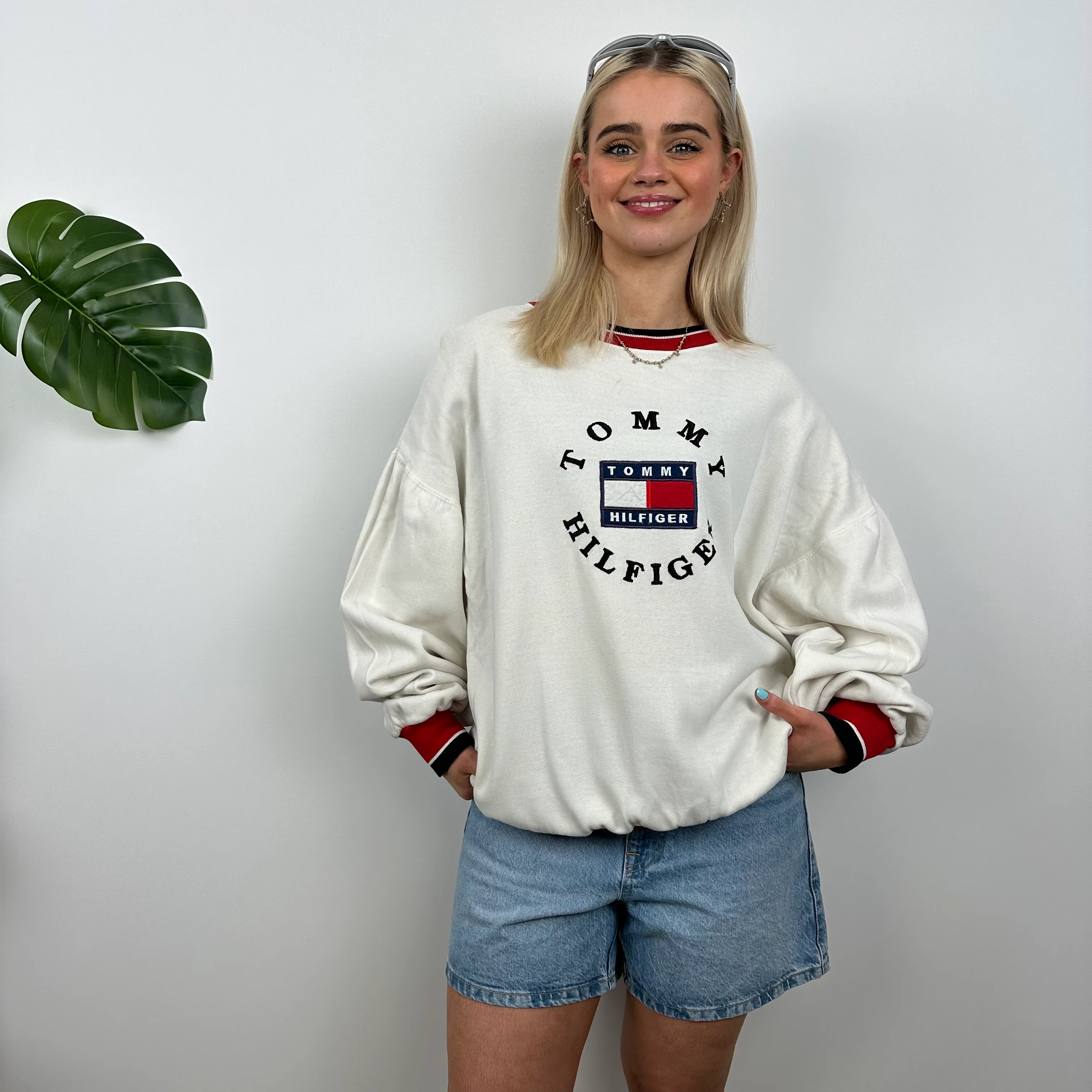 Tommy Hilfiger RARE White Embroidered Spell Out Sweatshirt (M) - Image 5