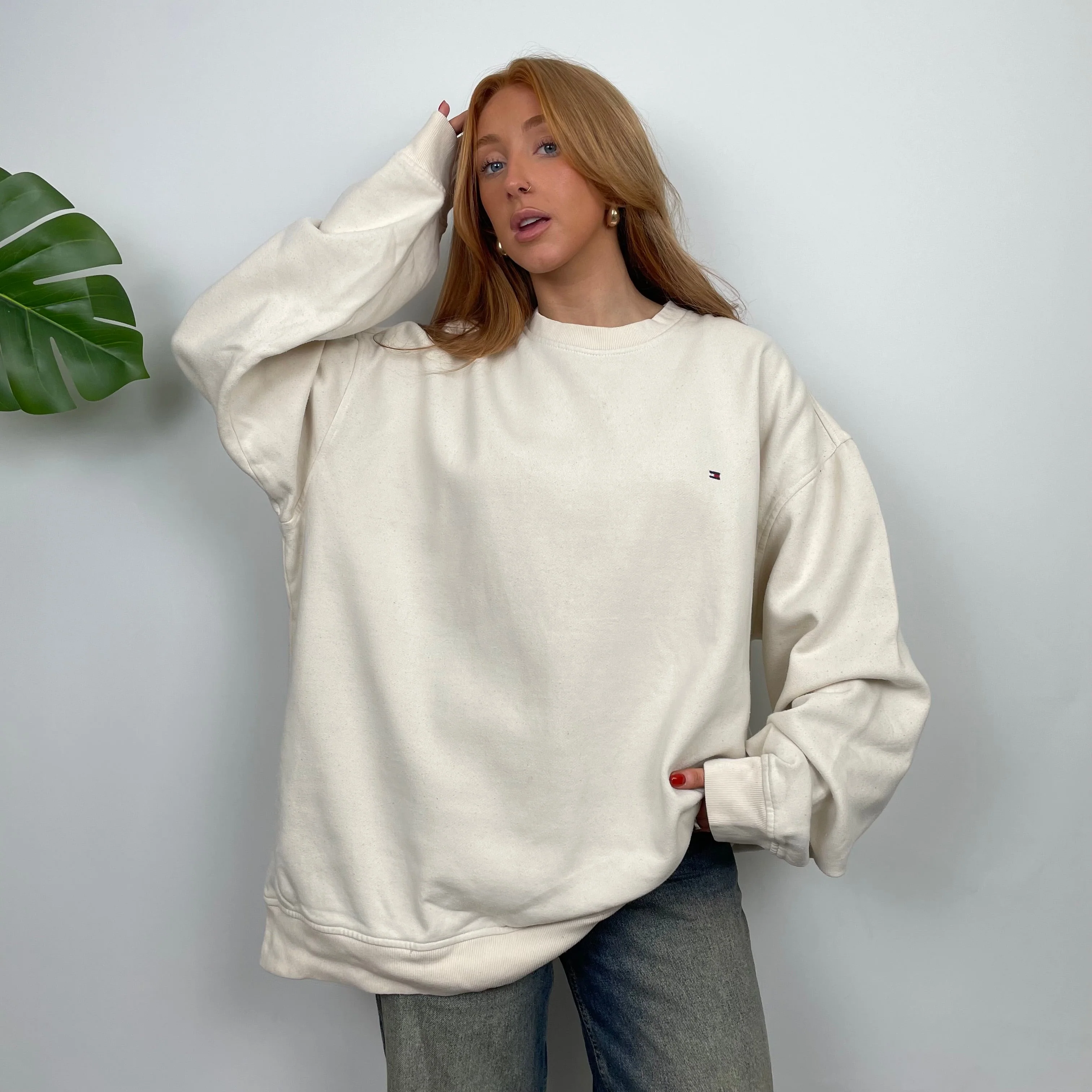 Tommy Hilfiger White Embroidered Spell Out Sweatshirt (XL) - Image 4