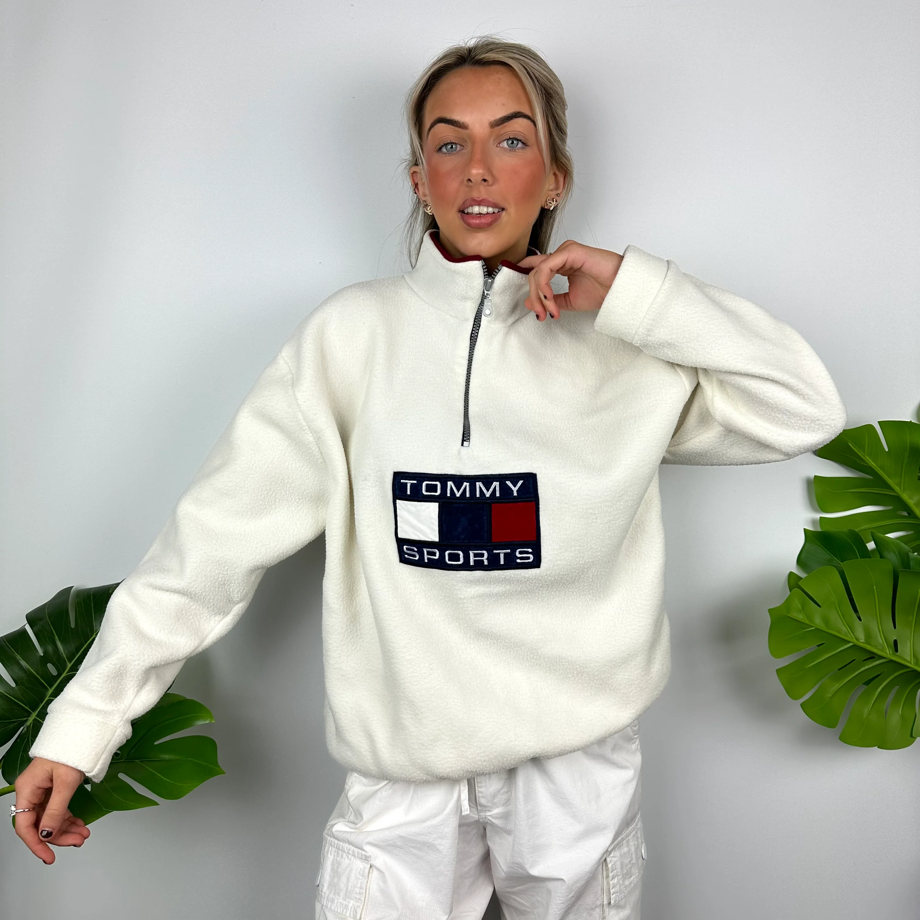 Tommy Hilfiger White Embroidered Spell Out Teddy Bear Fleece Quarter Zip Sweatshirt (M) - Image 6