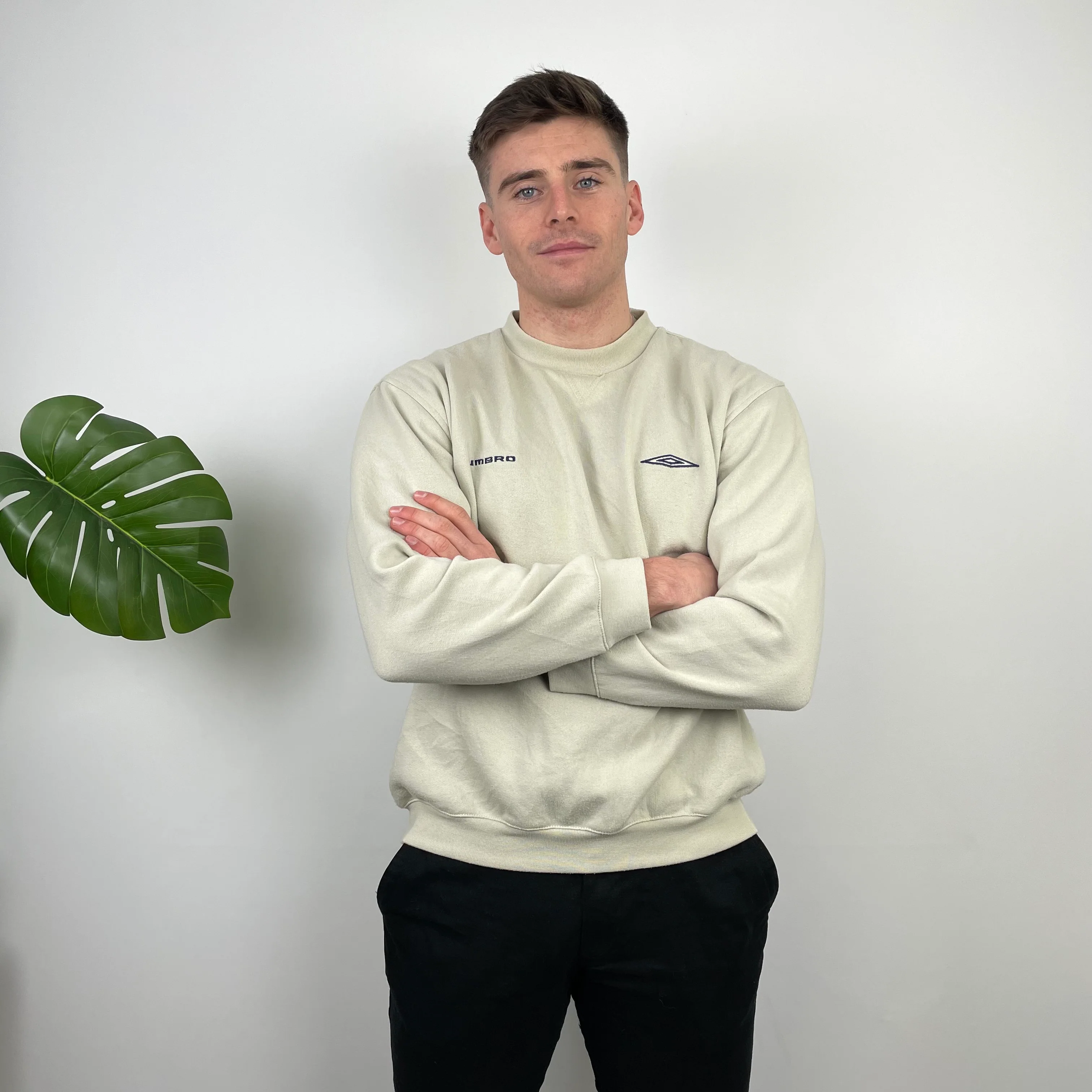 Umbro Cream Embroidered Spell Out Sweatshirt (S) - Image 3