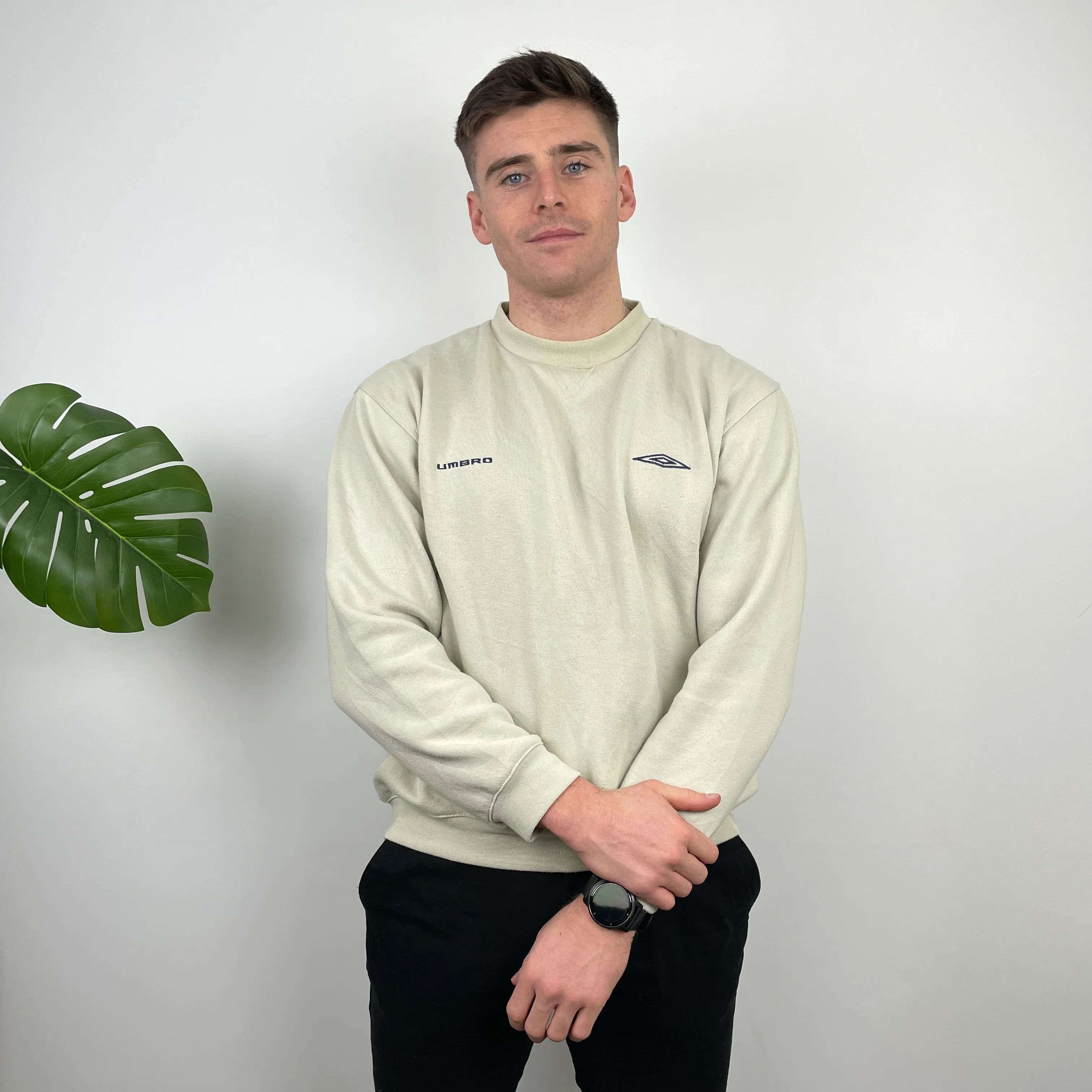 Umbro Cream Embroidered Spell Out Sweatshirt (S) - Image 4