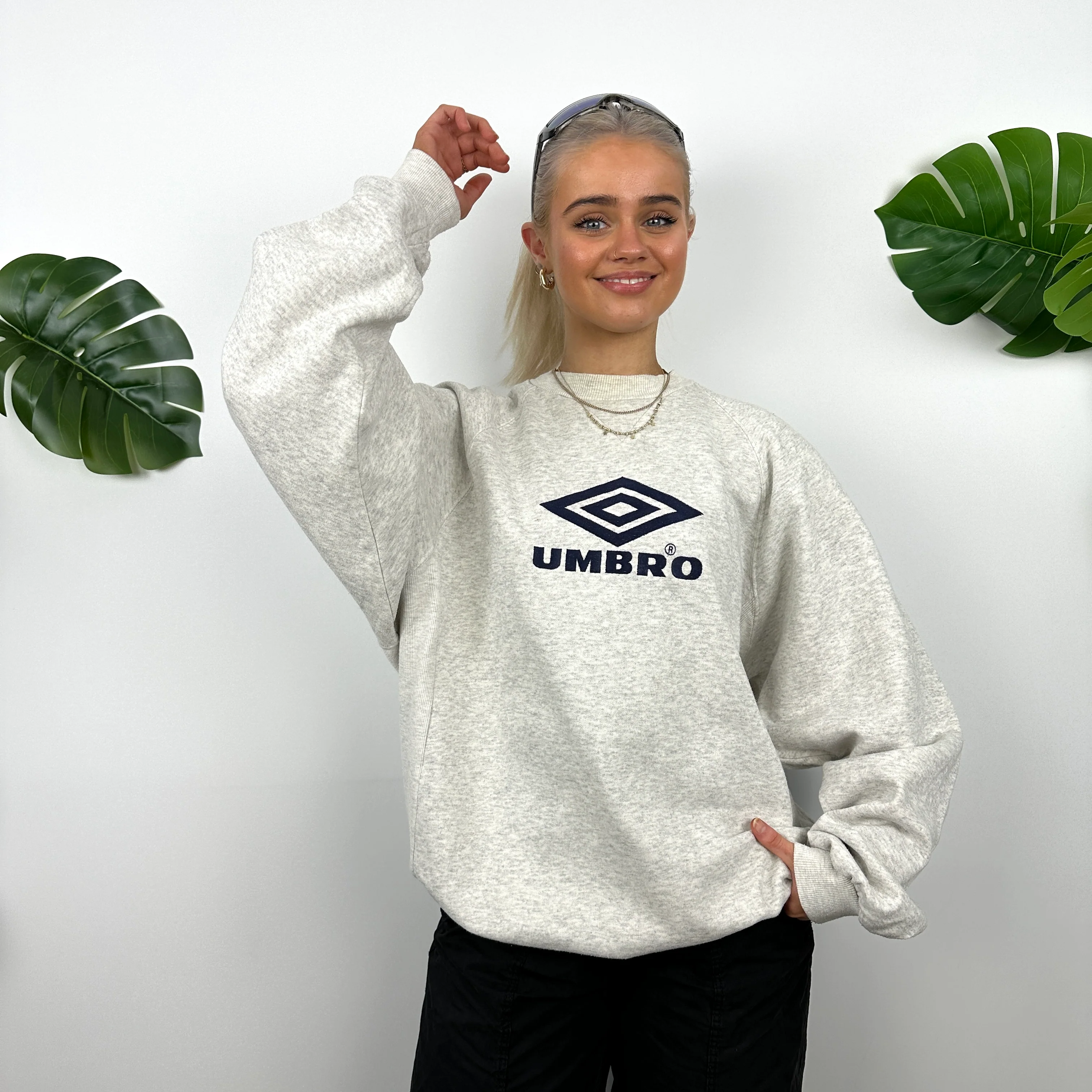 Umbro Grey Embroidered Spell Out Sweatshirt (L) - Image 3