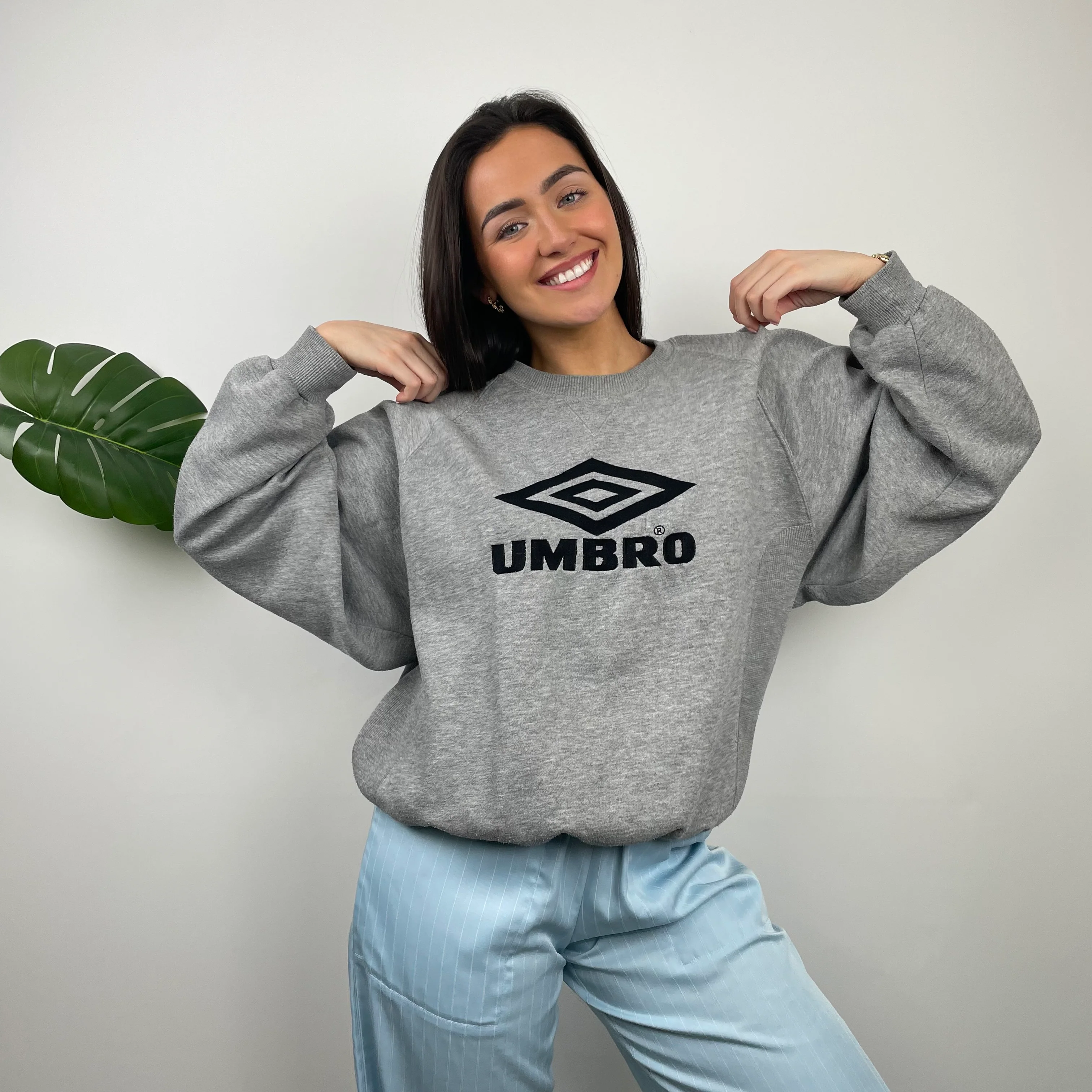 Umbro Grey Embroidered Spell Out Sweatshirt (M) - Image 6