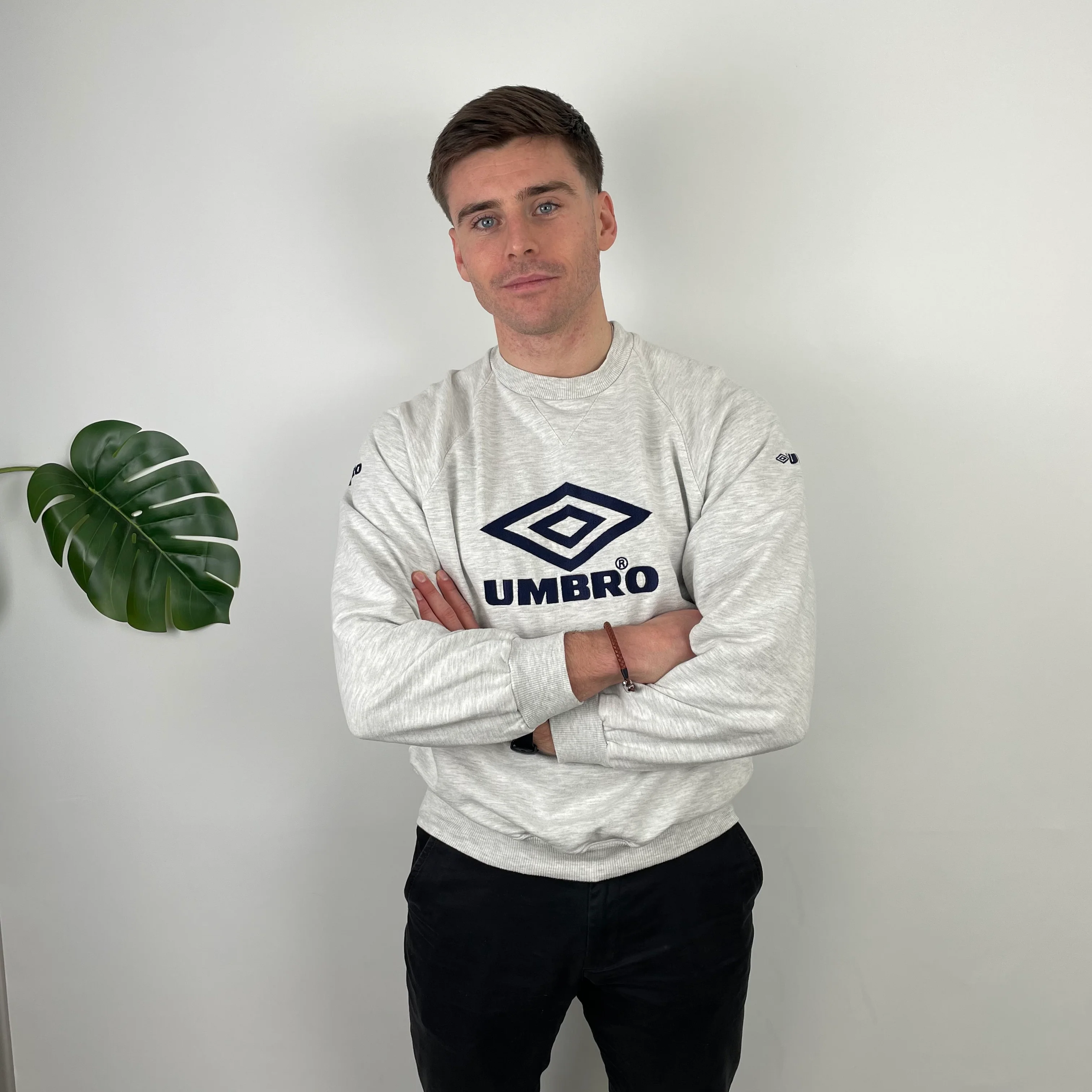 Umbro Grey Embroidered Spell Out Sweatshirt (L) - Image 3