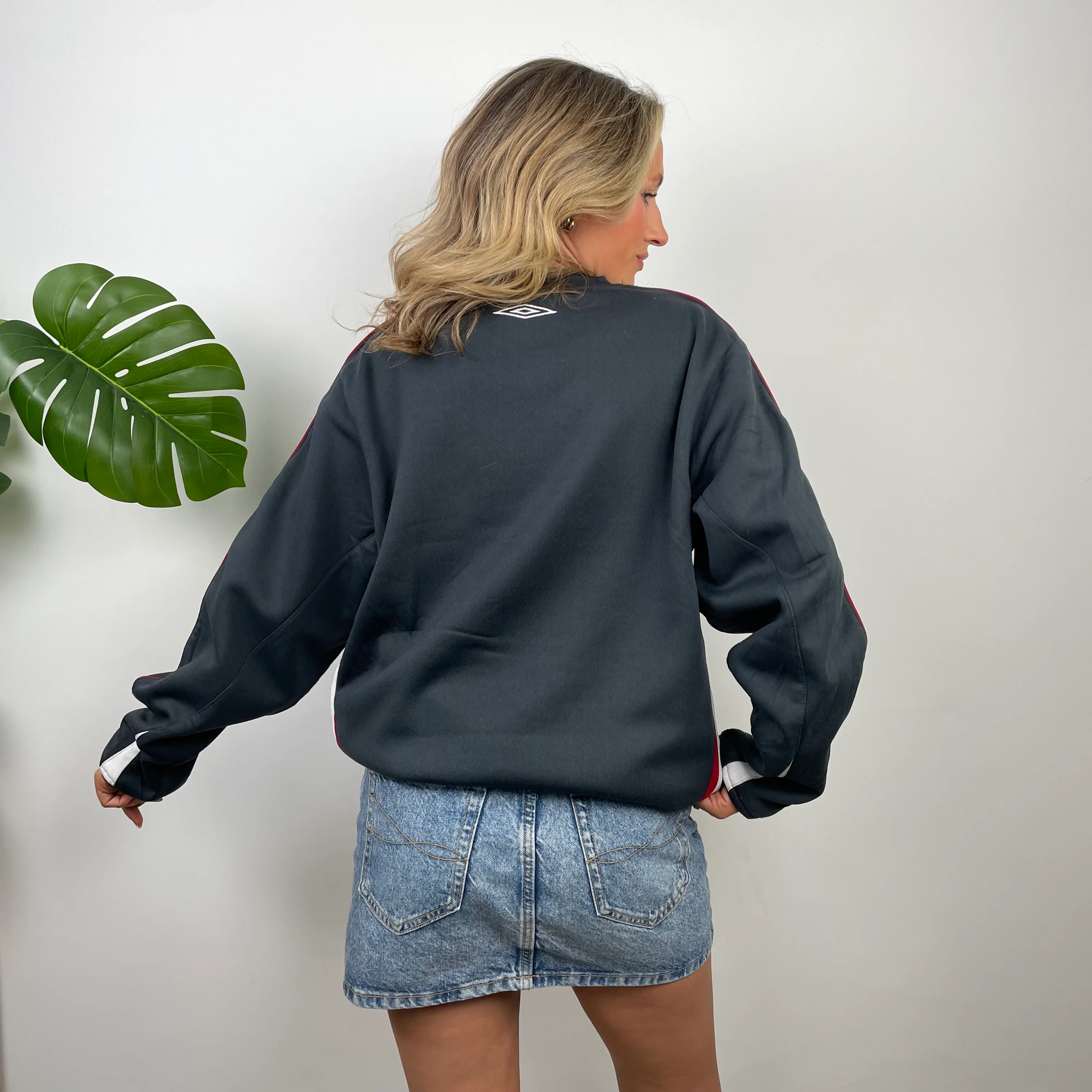 Umbro Grey Embroidered Spell Out Sweatshirt (L) - Image 4
