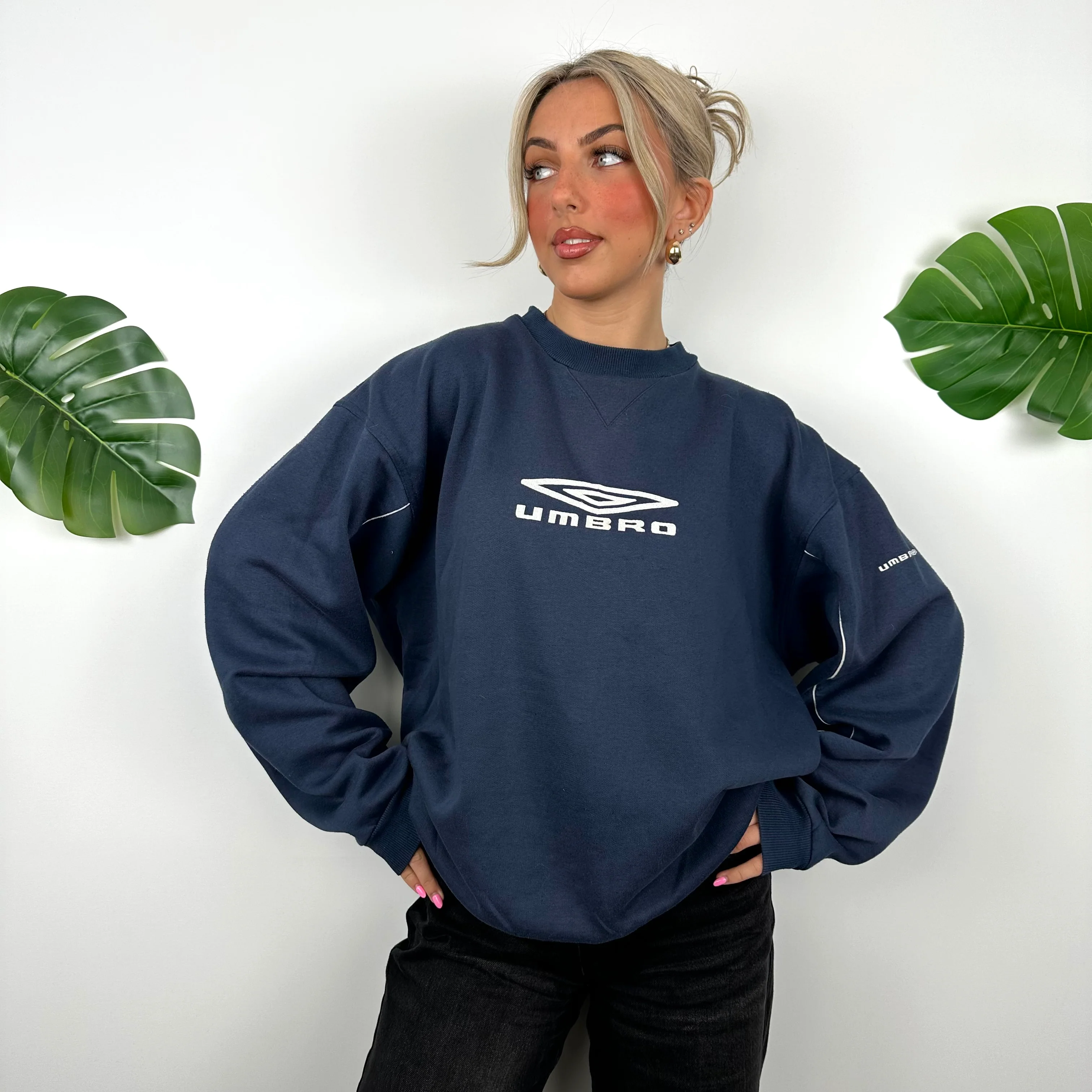 Umbro Navy Embroidered Spell Out Sweatshirt (L) - Image 4