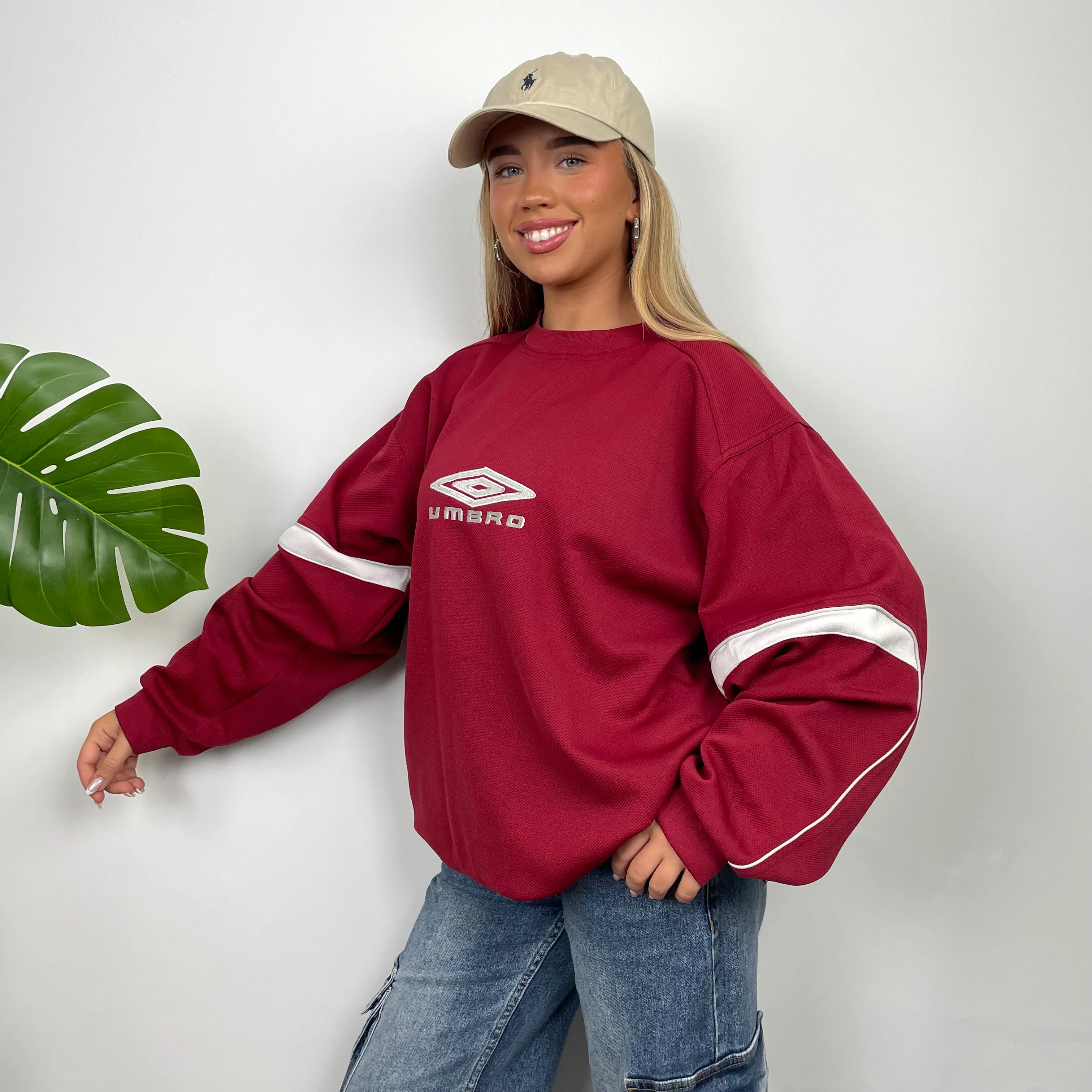 Umbro Red Embroidered Spell Out Sweatshirt (XL) - Image 5