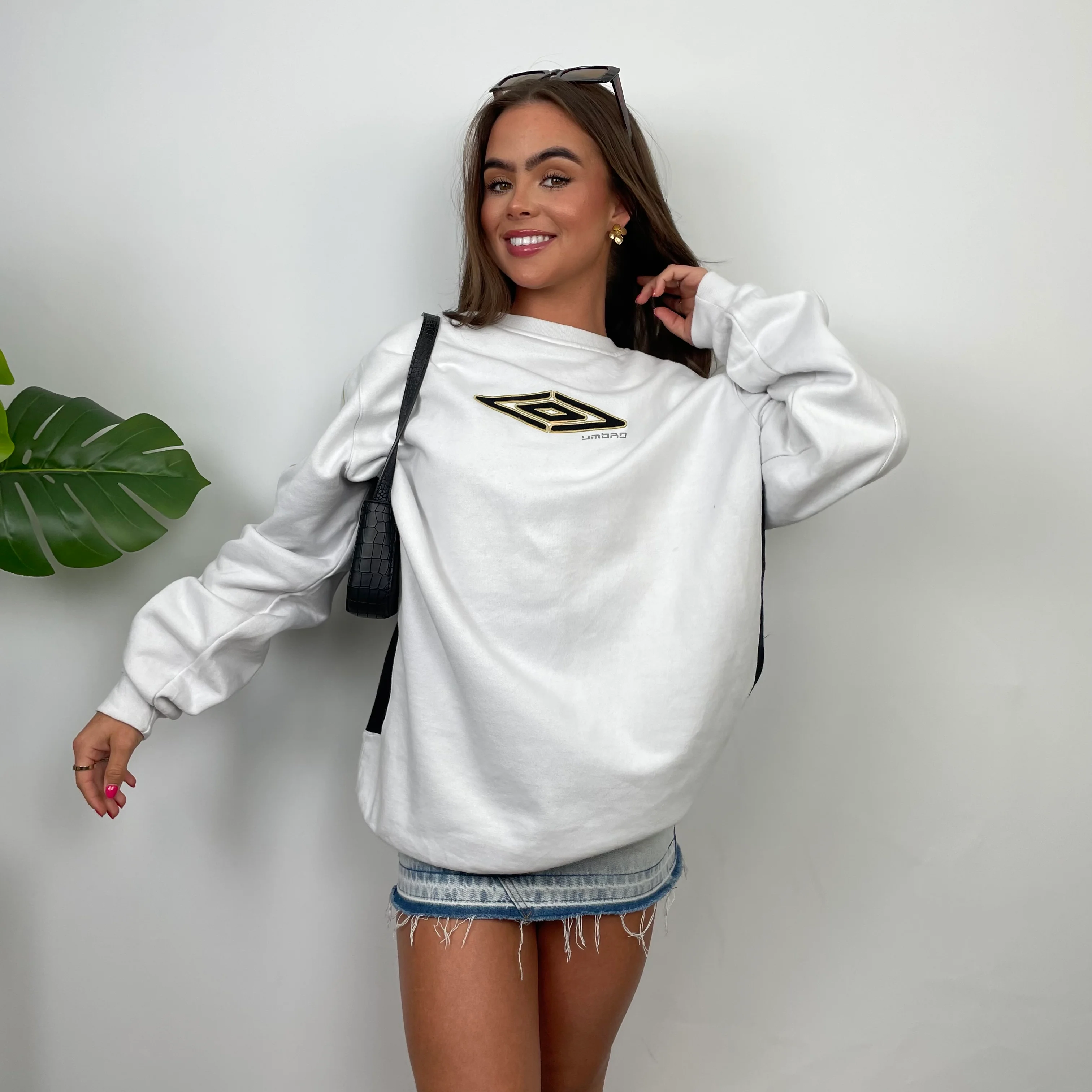 Umbro White Embroidered Spell Out Sweatshirt (XXL) - Image 2