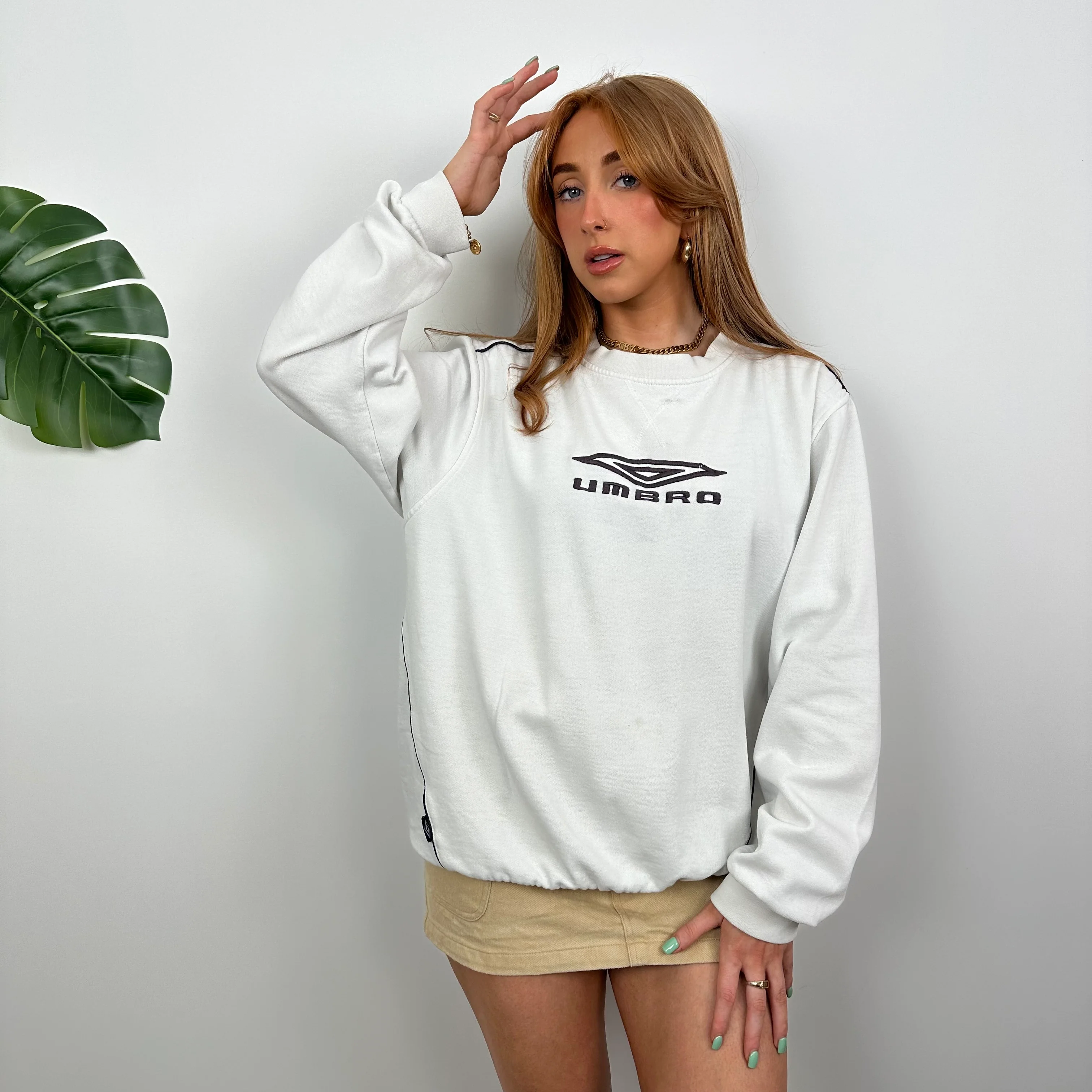 Umbro White Embroidered Spell Out Sweatshirt (M) - Image 5
