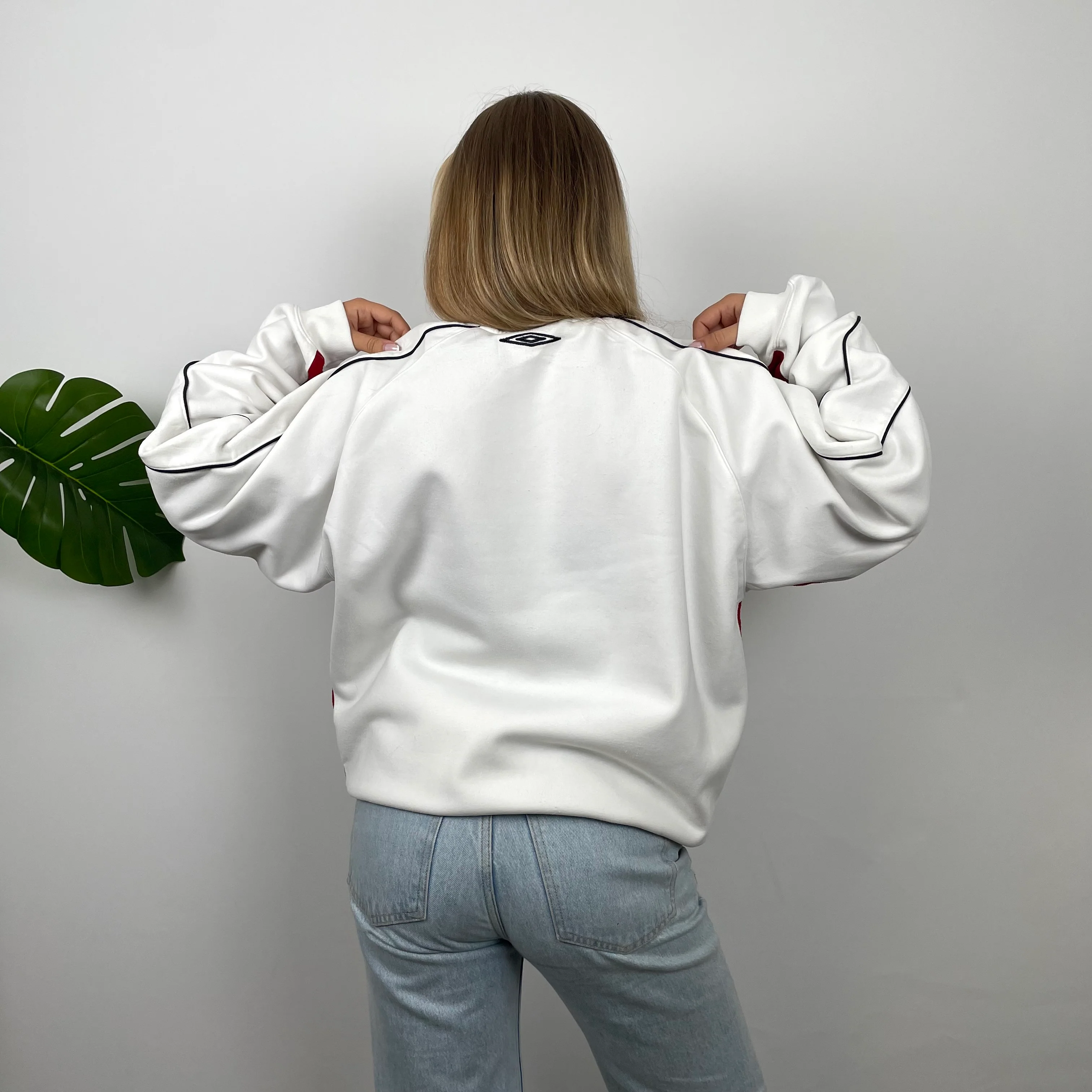 Umbro White Embroidered Spell Out Sweatshirt (XL) - Image 3